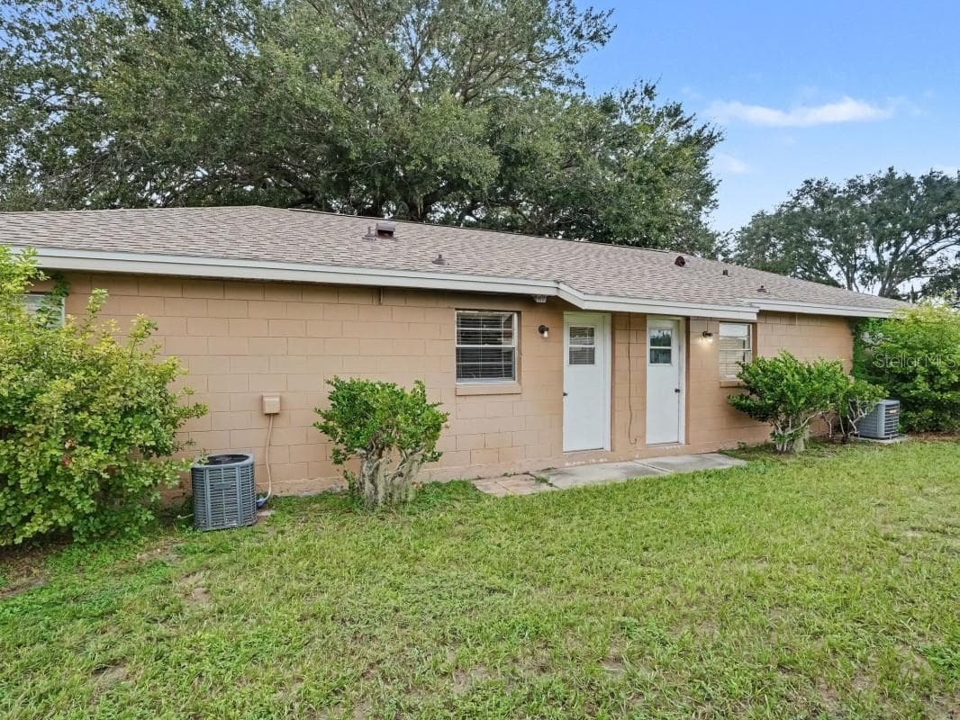 Duplex at 5661 STRUTHERS CT, WINTER HAVEN, photo 25 of 28