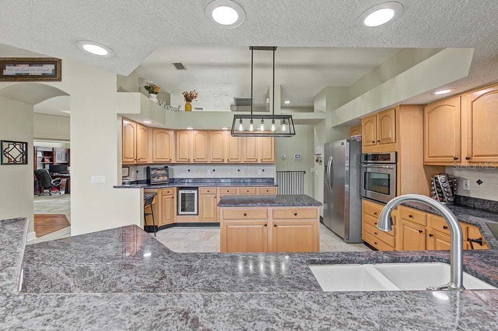 Single Family Residence at 5109 SYLVAN OAKS DR, VALRICO, photo 18 of 62