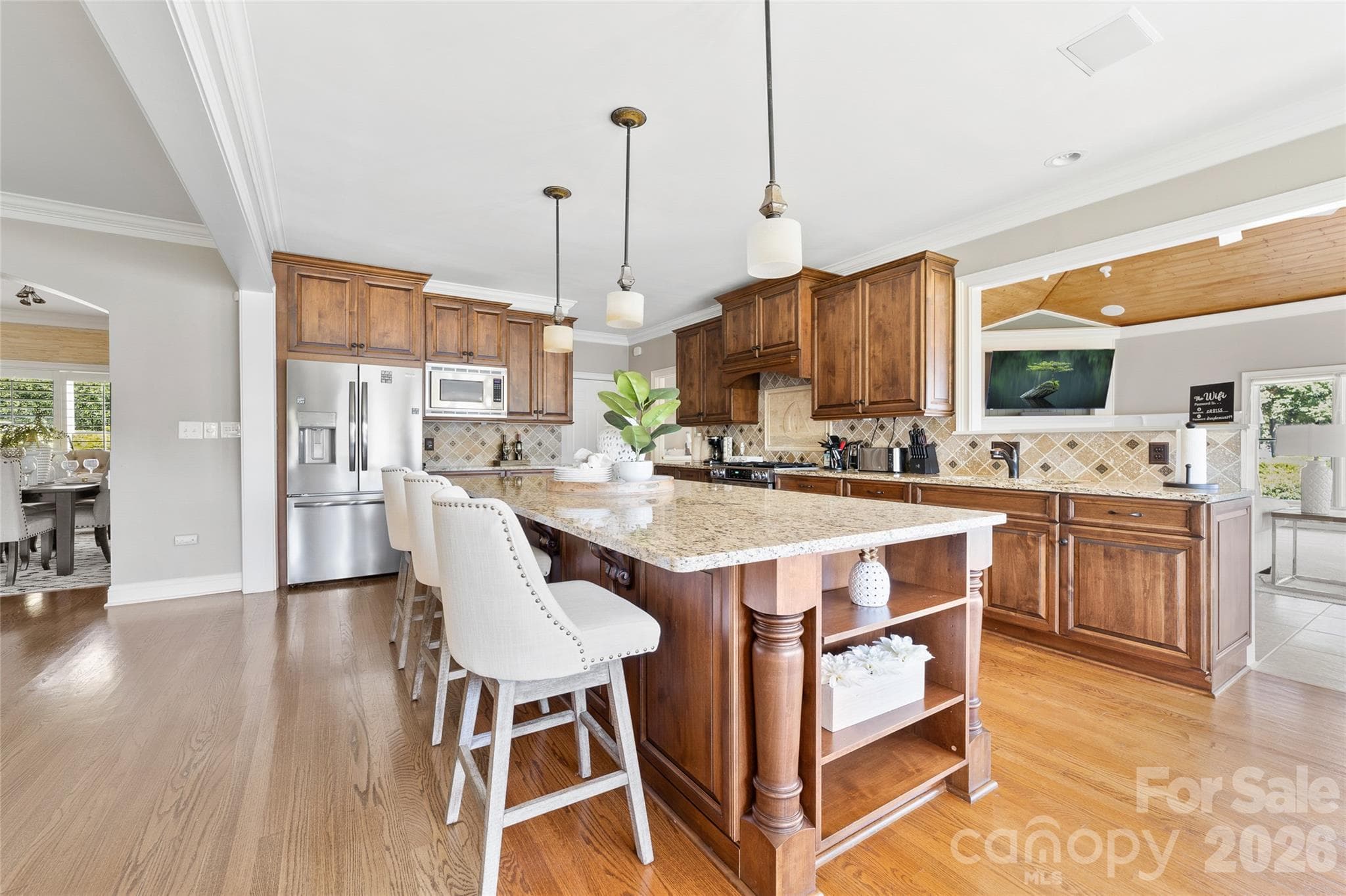 Single Family Residence at 21206 Captiva Court, Cornelius, photo 7 of 48