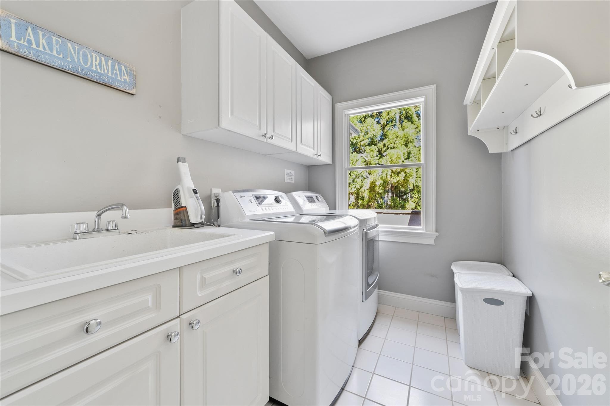 Single Family Residence at 21206 Captiva Court, Cornelius, photo 34 of 48