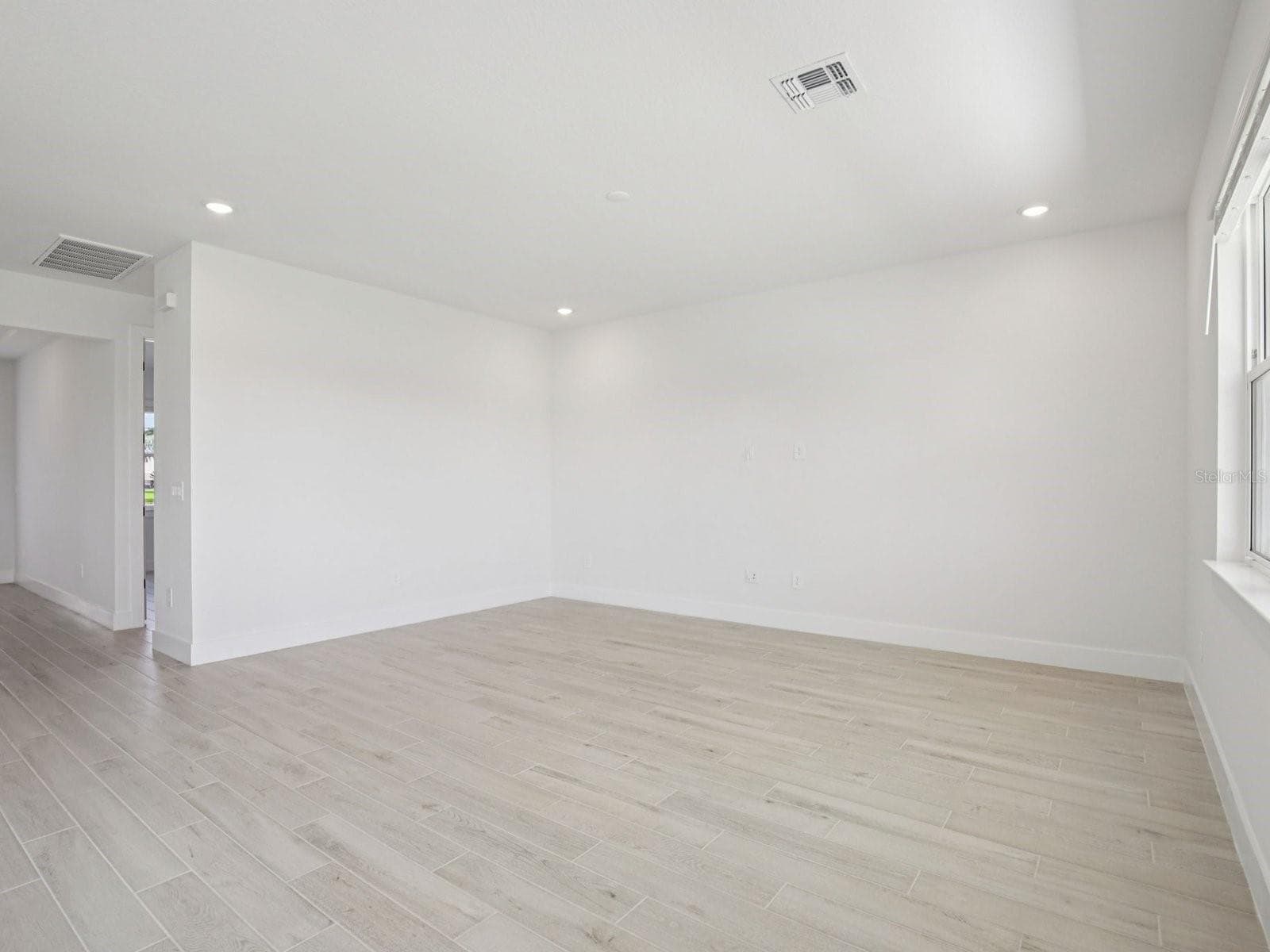 Single Family Residence at 116 SHADY EDGE LOOP, NOKOMIS, photo 2 of 17