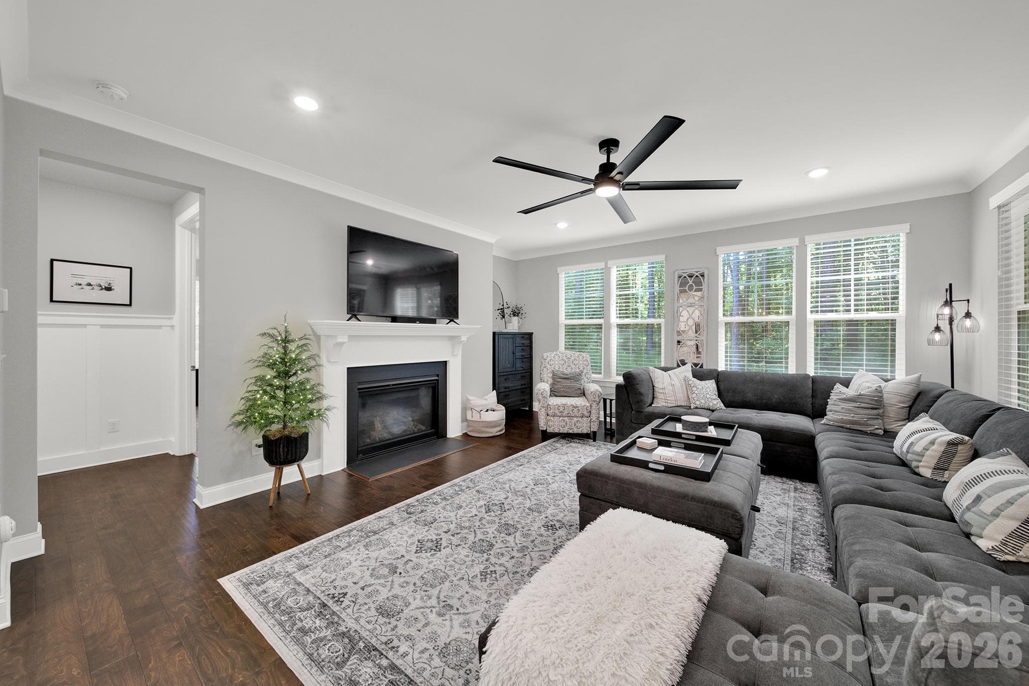 Single Family Residence at 6340 Harbor Oaks Drive, Denver, photo 12 of 47