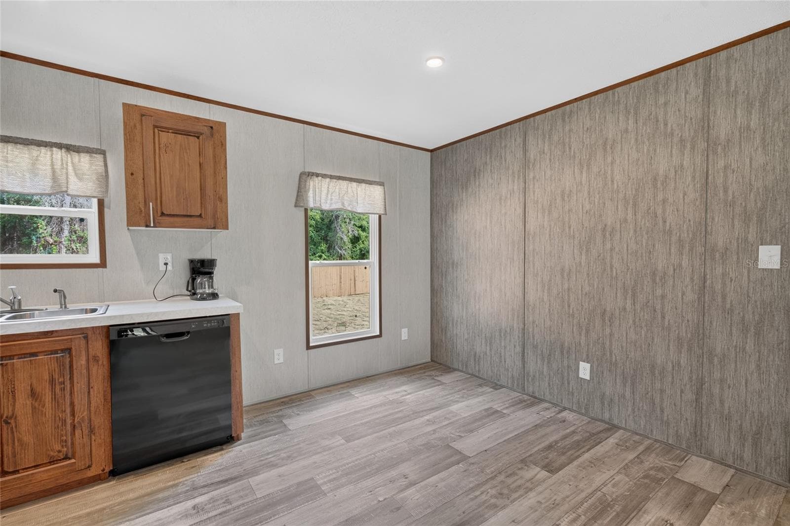 Manufactured Home at 5759 SE 184 TER, OCKLAWAHA, photo 10 of 26