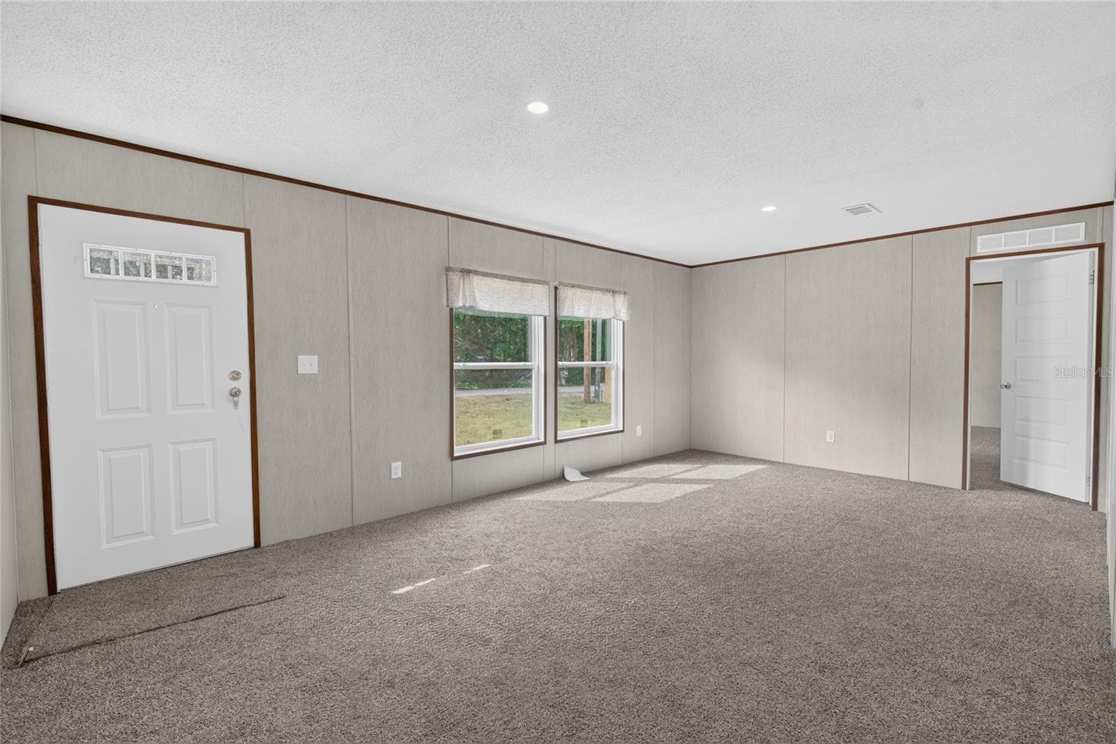 Manufactured Home at 5759 SE 184 TER, OCKLAWAHA, photo 15 of 26