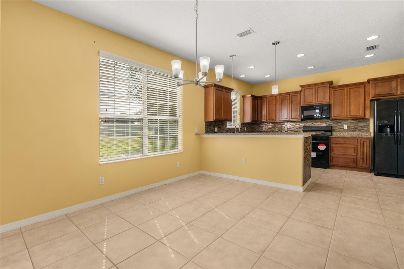 Single Family Residence at 413 SPLIT OAK CT, EUSTIS, photo 6 of 33