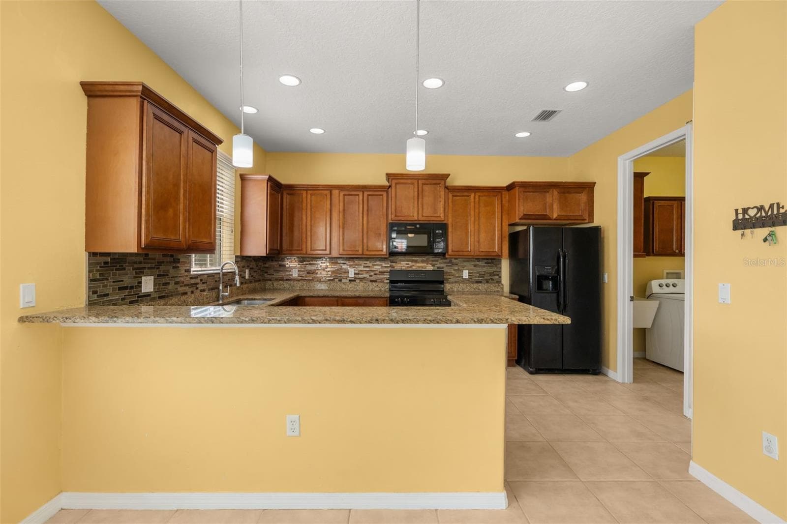 Single Family Residence at 413 SPLIT OAK CT, EUSTIS, photo 9 of 33
