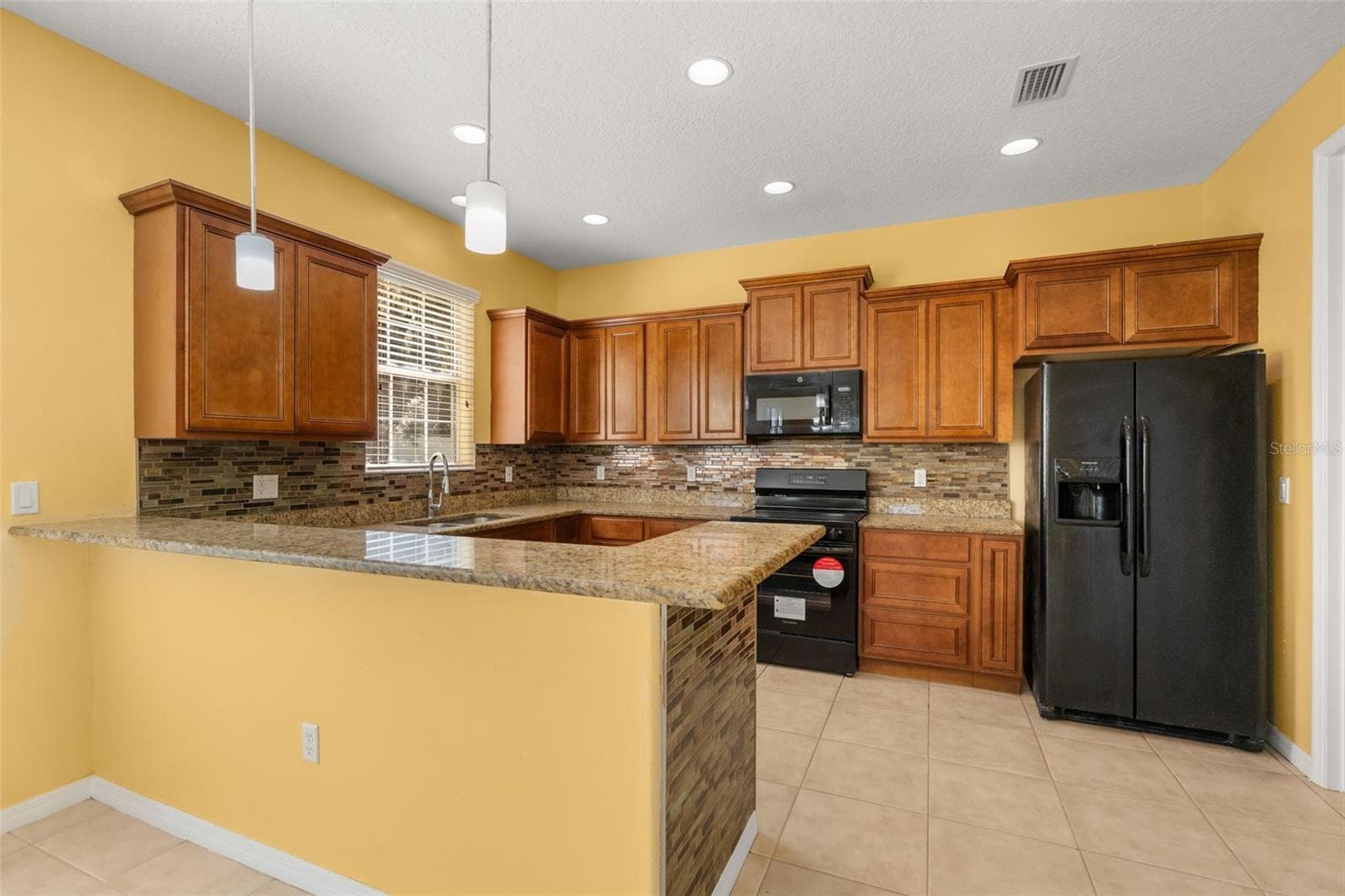 Single Family Residence at 413 SPLIT OAK CT, EUSTIS, photo 10 of 33