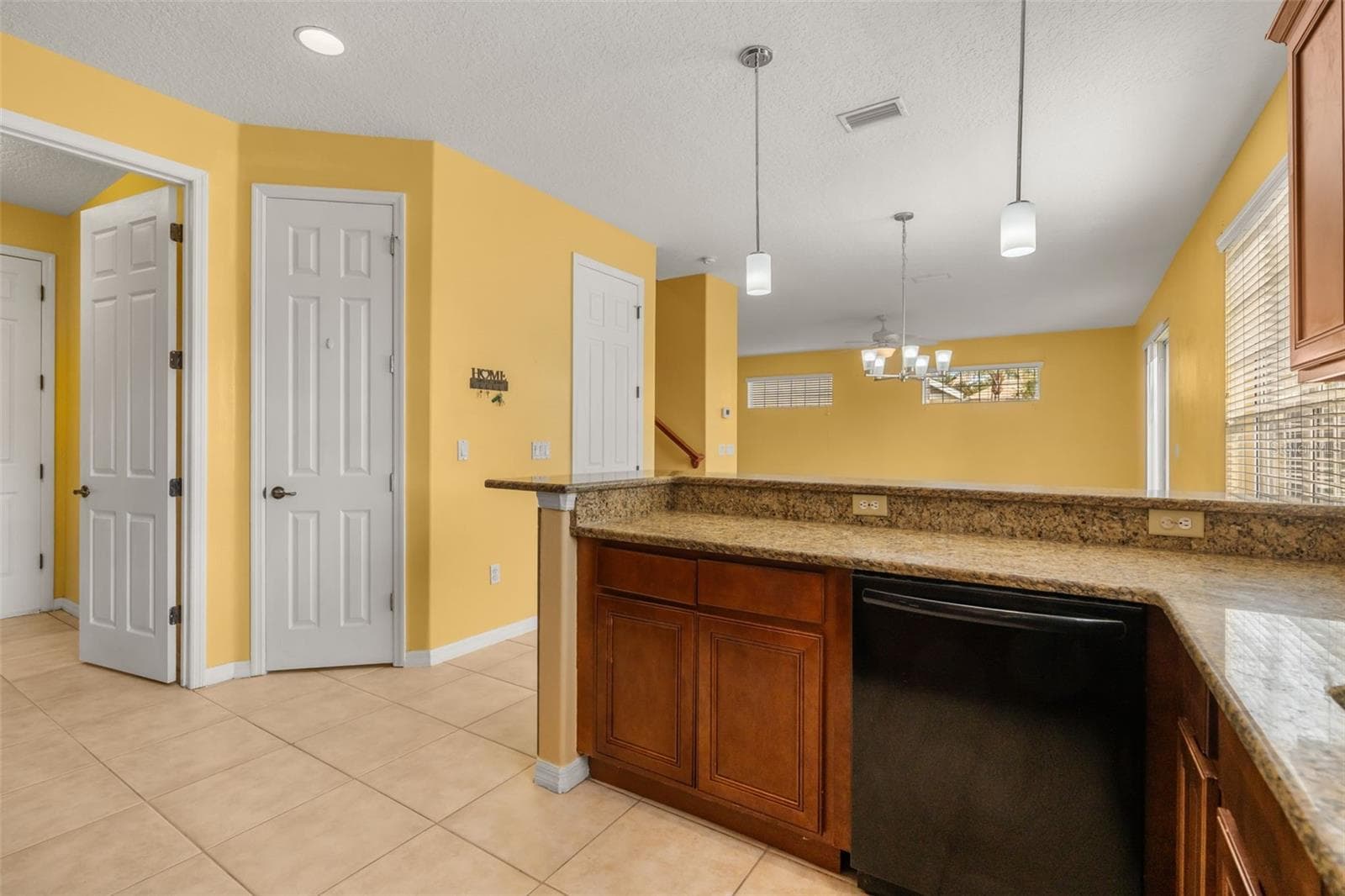 Single Family Residence at 413 SPLIT OAK CT, EUSTIS, photo 12 of 33