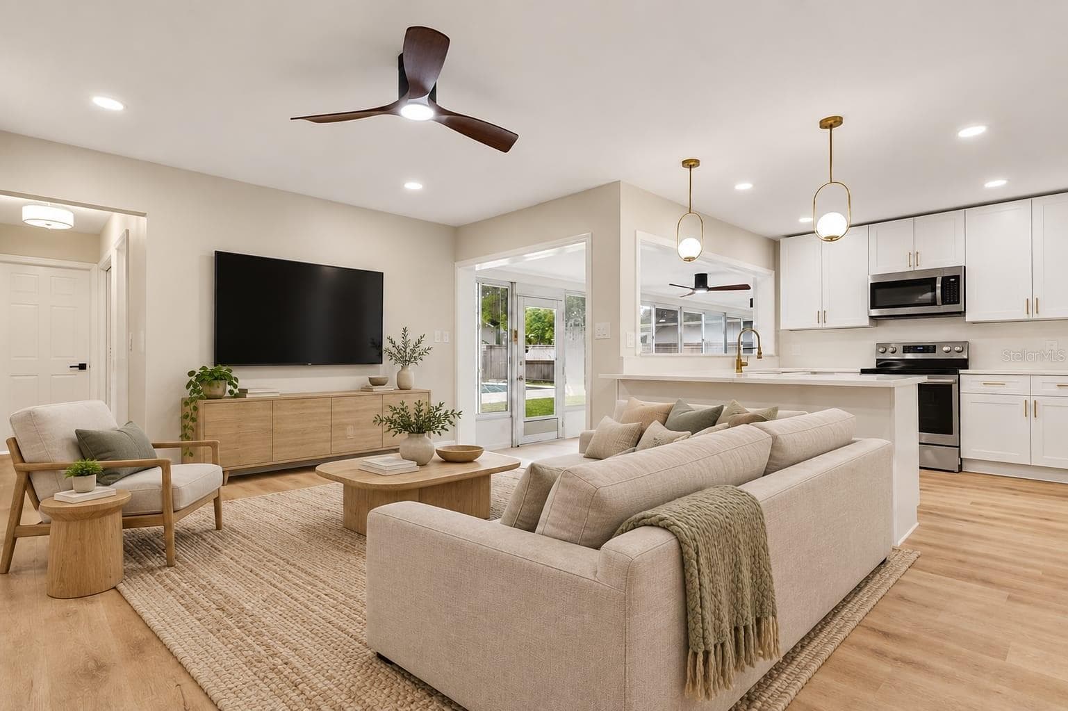 Single Family Residence at 2494 CASTLEWOOD RD, MAITLAND, photo 14 of 52