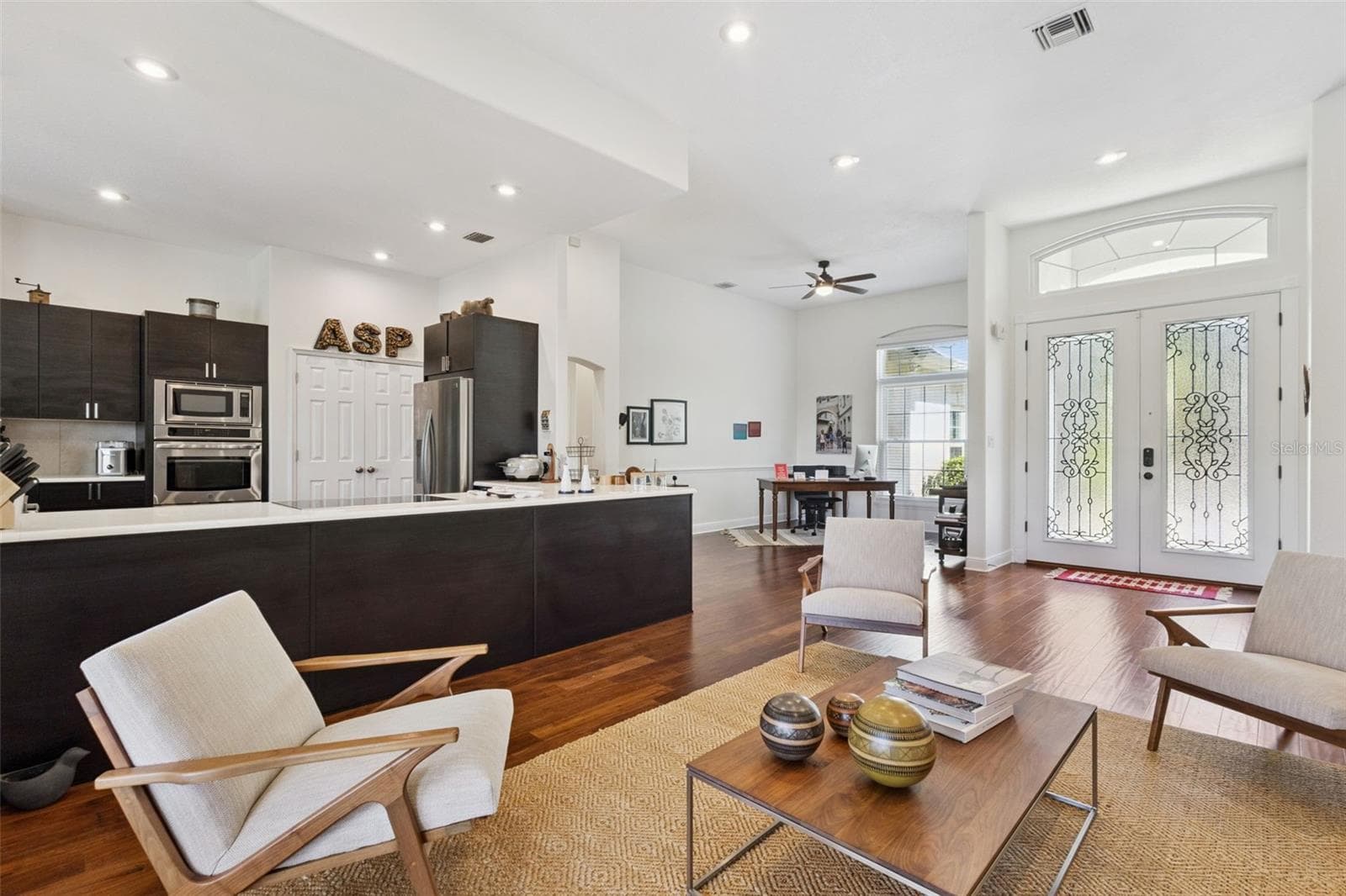 Front Living Area opens to dining/office and kitchen. - 3832 HUNTERS ISLE DR, ORLANDO