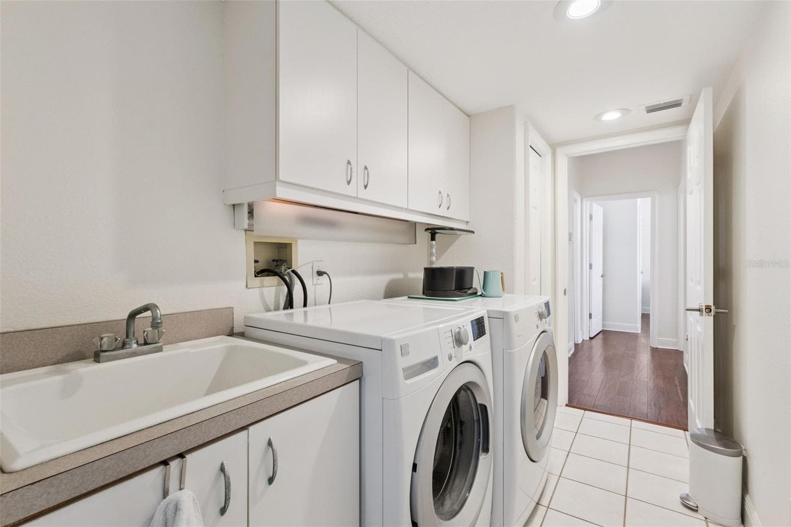 Laundry room. - 3832 HUNTERS ISLE DR, ORLANDO