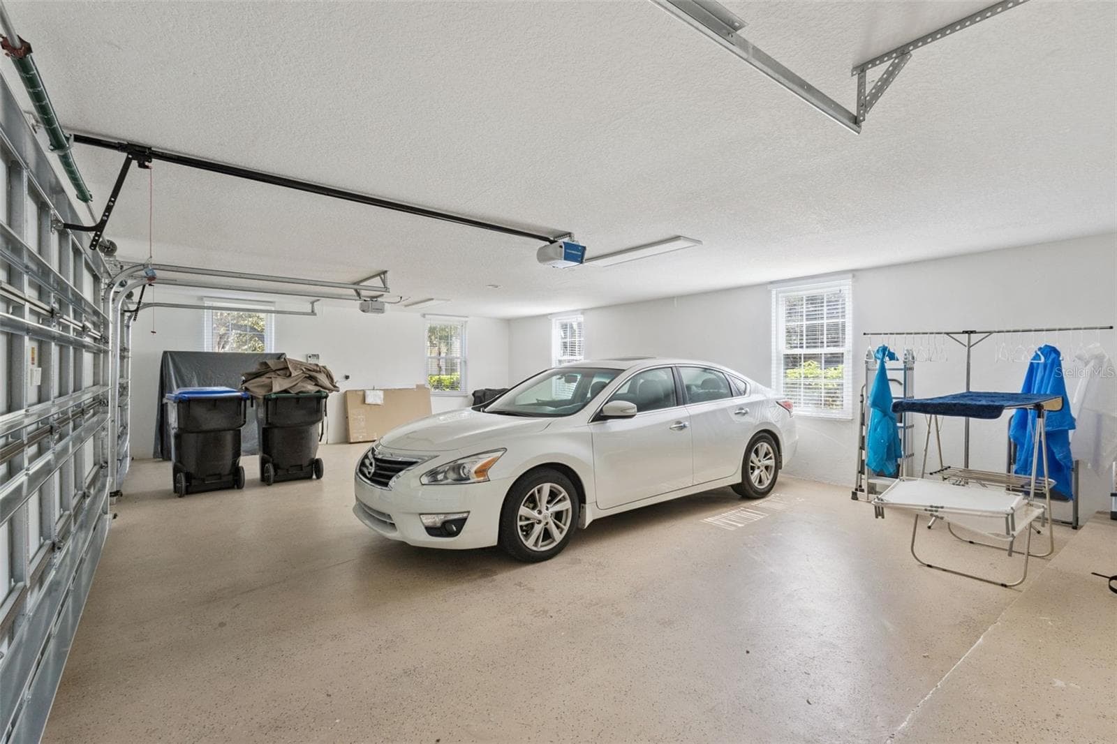 Garage View. - 3832 HUNTERS ISLE DR, ORLANDO