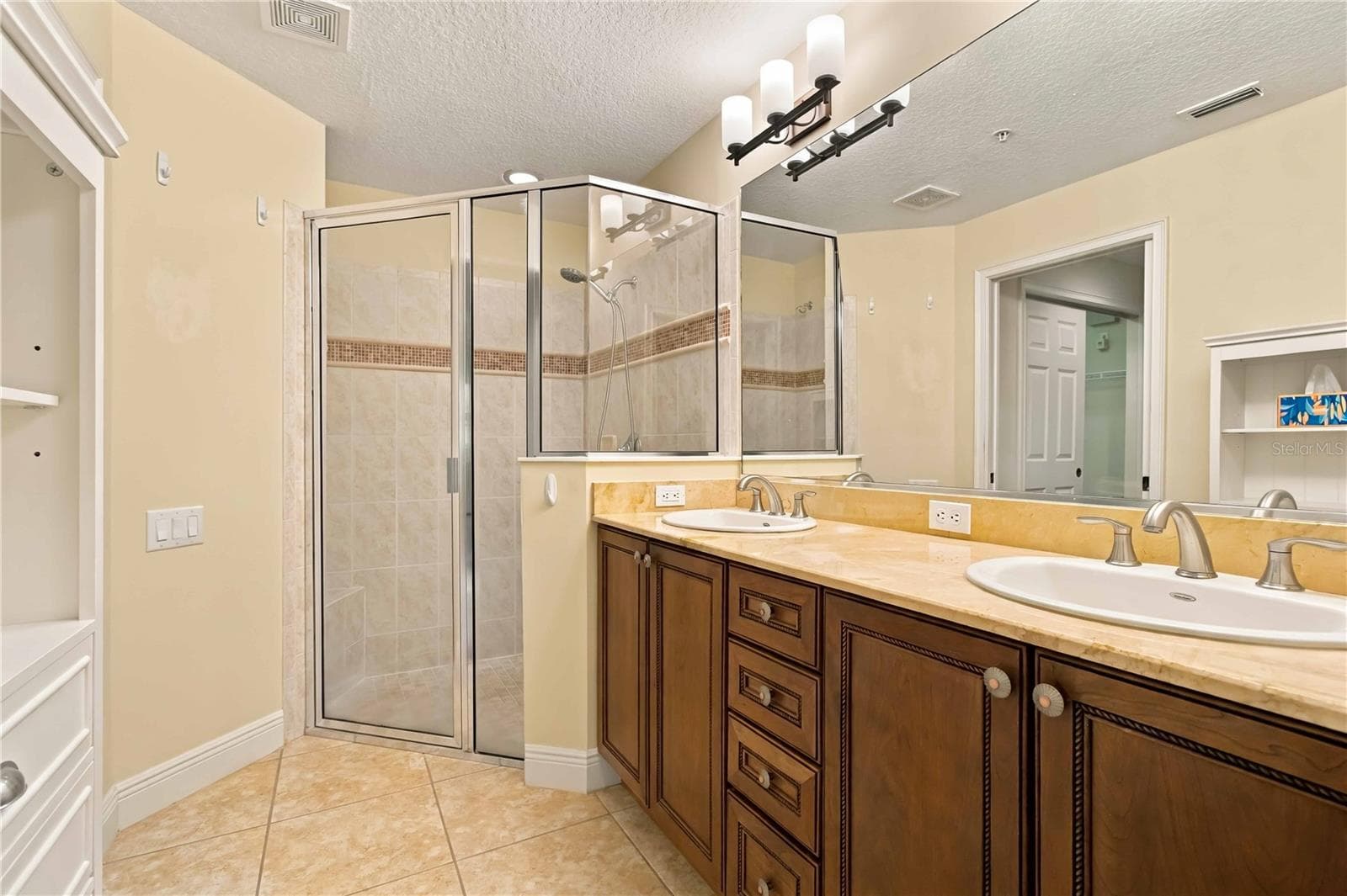 Condominium at 6422 MOORINGS POINT CIR #101, LAKEWOOD RANCH, photo 23 of 49