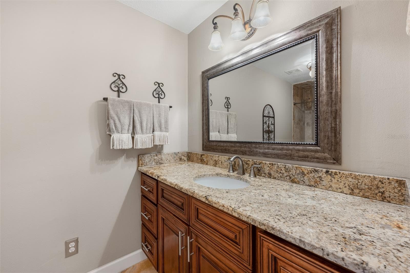 Single Family Residence at 4535 W BEACHWAY DR, TAMPA, photo 20 of 30
