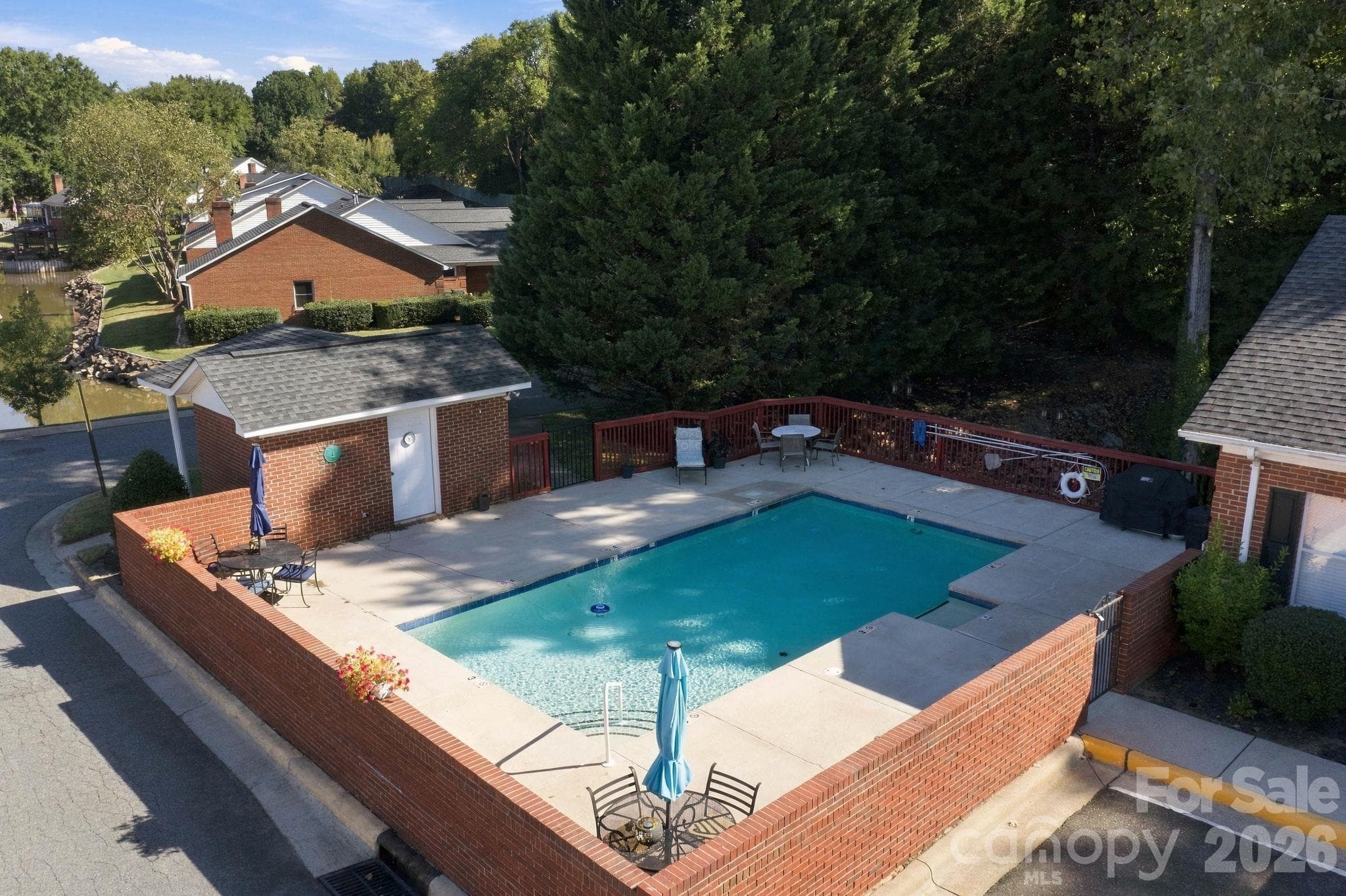 Community pool - 19838 Oak Leaf Circle, Cornelius
