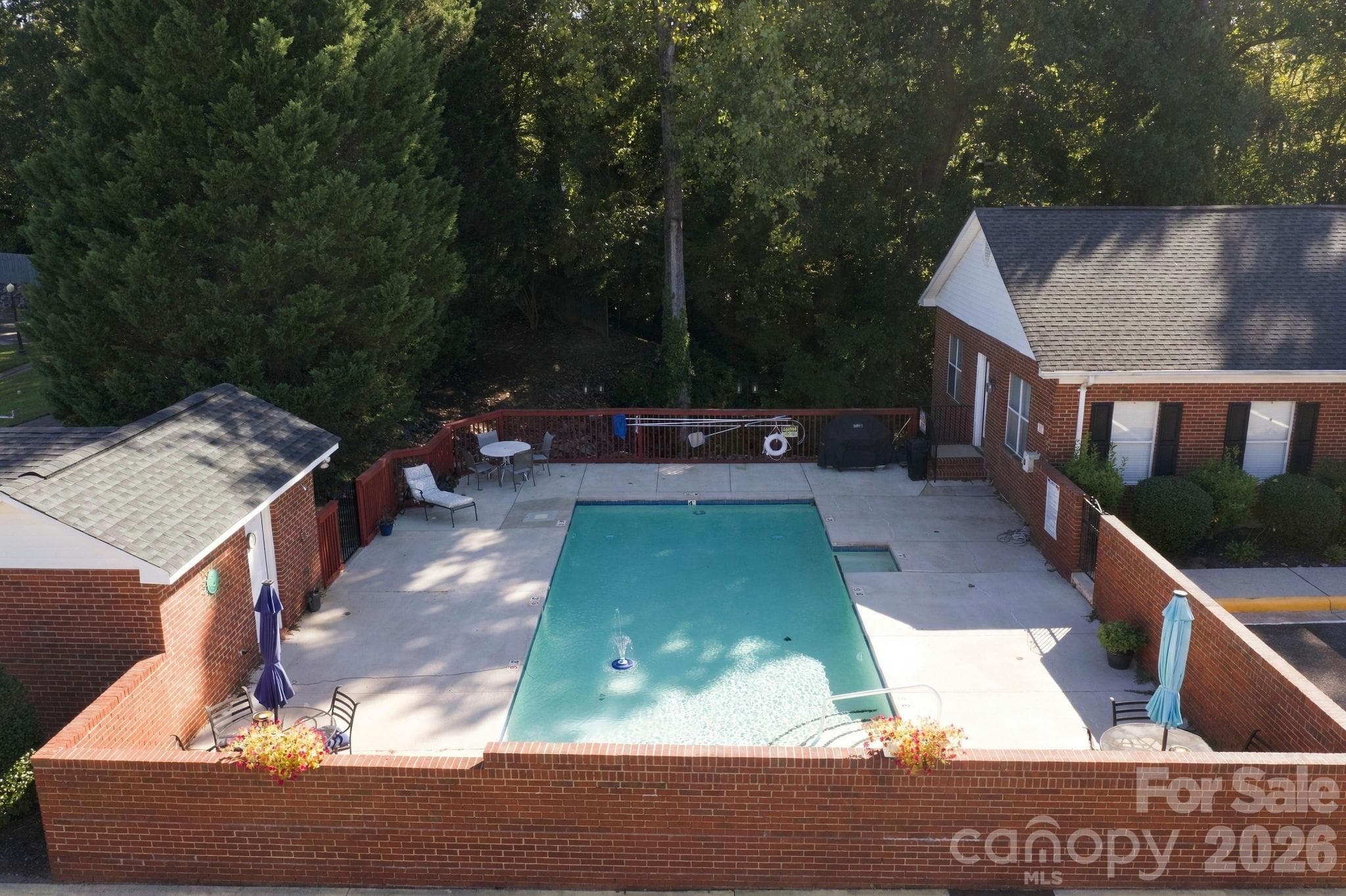 Community pool - 19838 Oak Leaf Circle, Cornelius