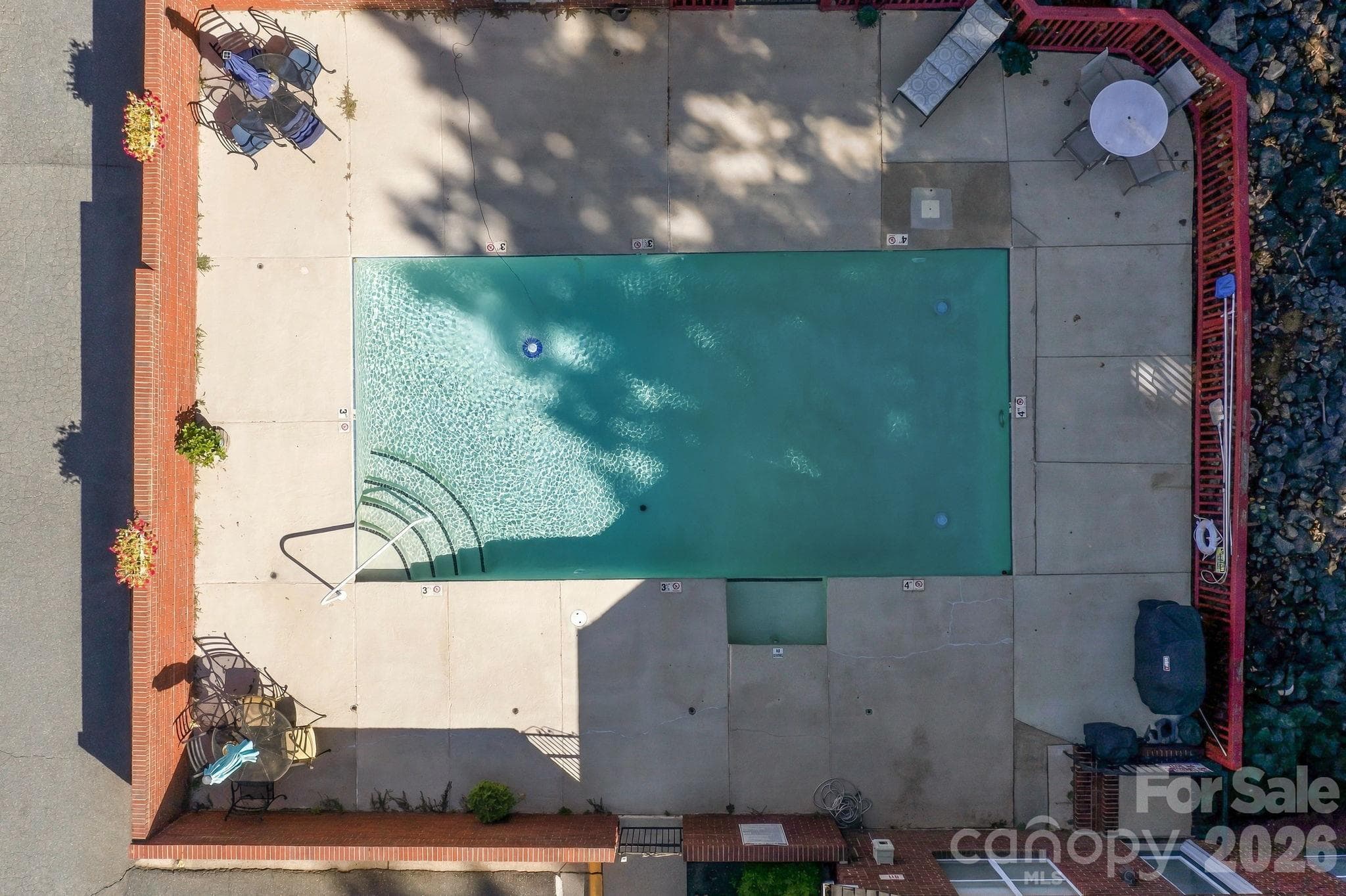 Community pool - 19838 Oak Leaf Circle, Cornelius