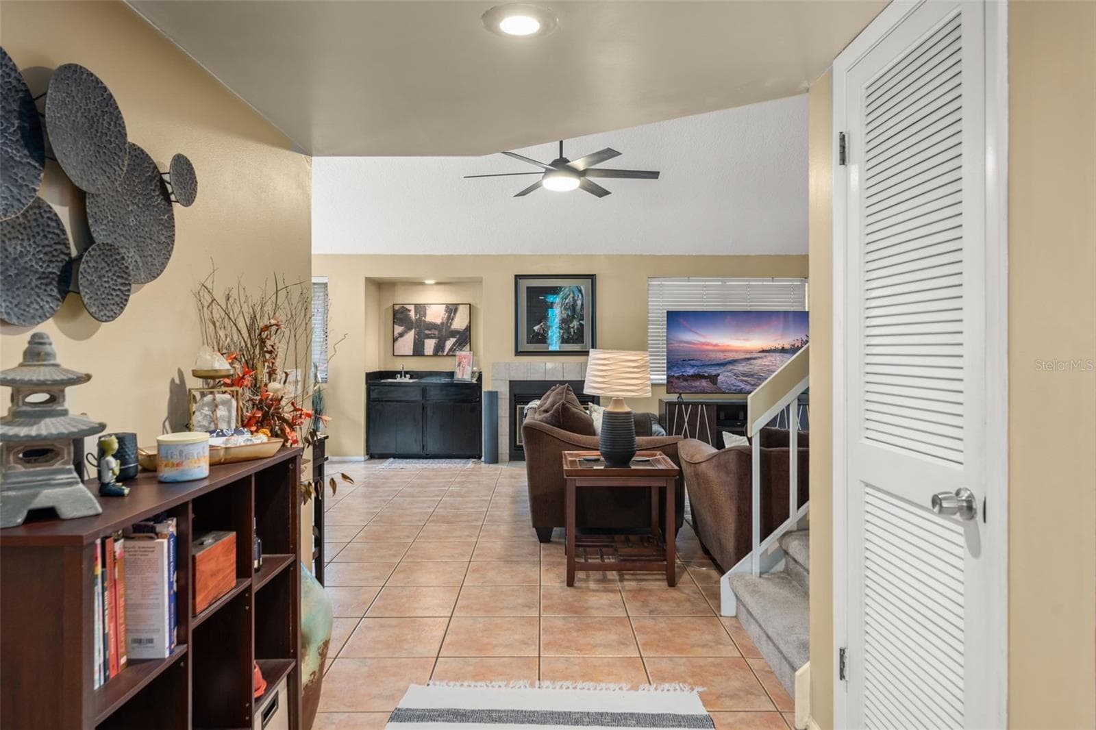 Single Family Residence at 228 S FOX CHASE PT, LONGWOOD, photo 4 of 51
