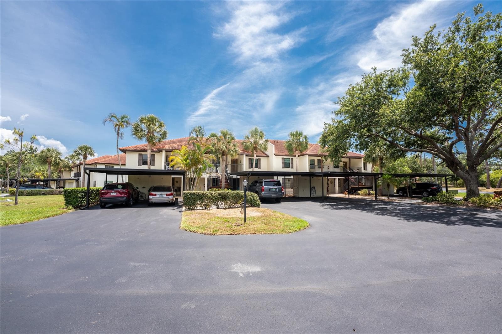 Condominium at 511 PINE HOLLOW CIR #511, ENGLEWOOD, photo 2 of 68
