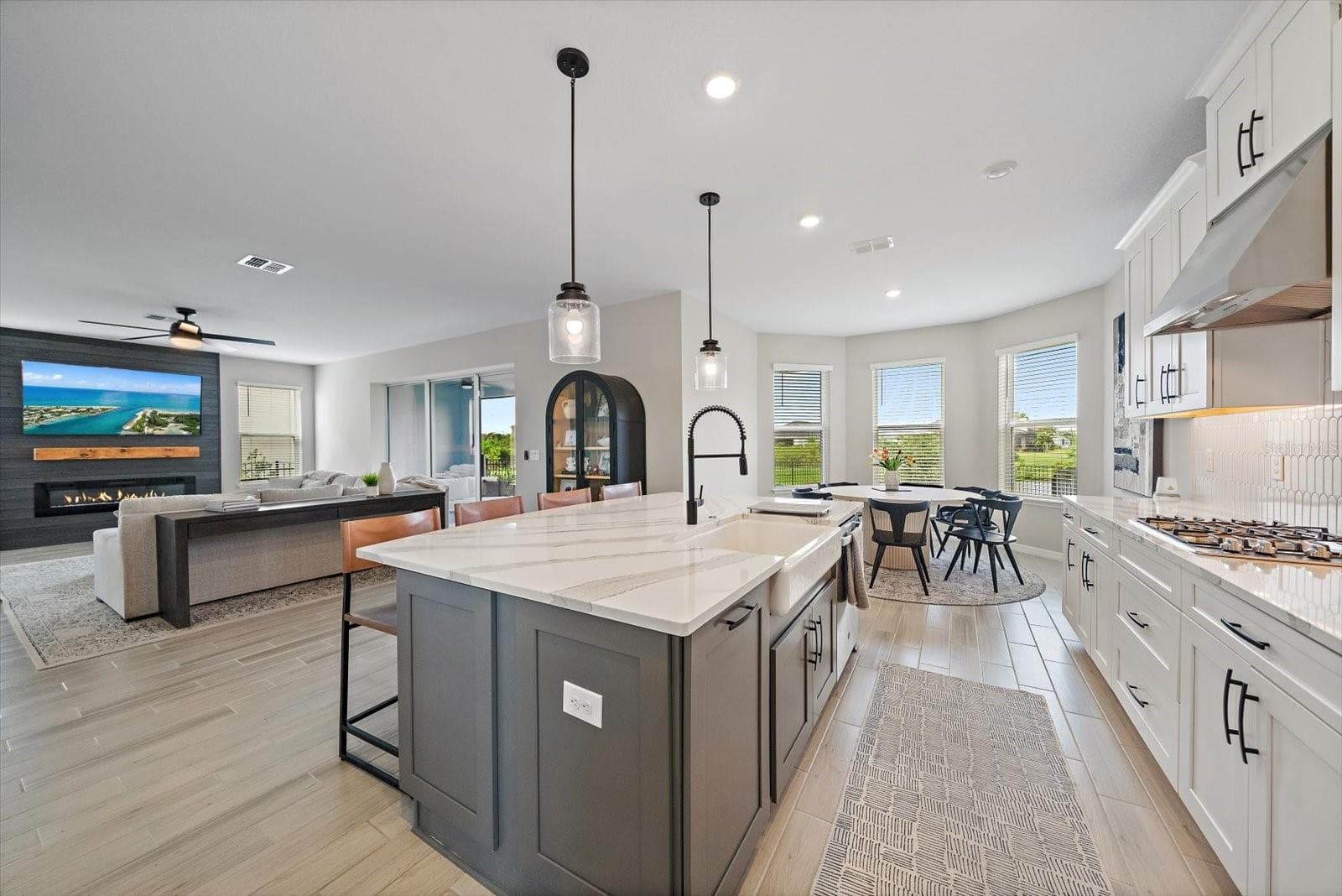 Single Family Residence at 11107 FIELDSTONE DR, PALMETTO, photo 12 of 73