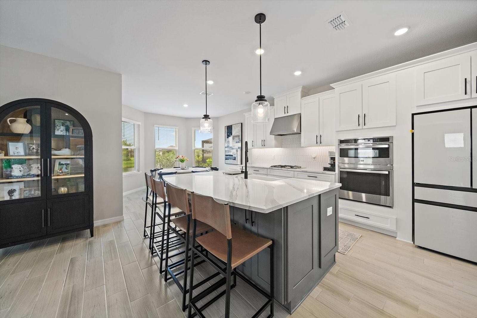 Single Family Residence at 11107 FIELDSTONE DR, PALMETTO, photo 14 of 73