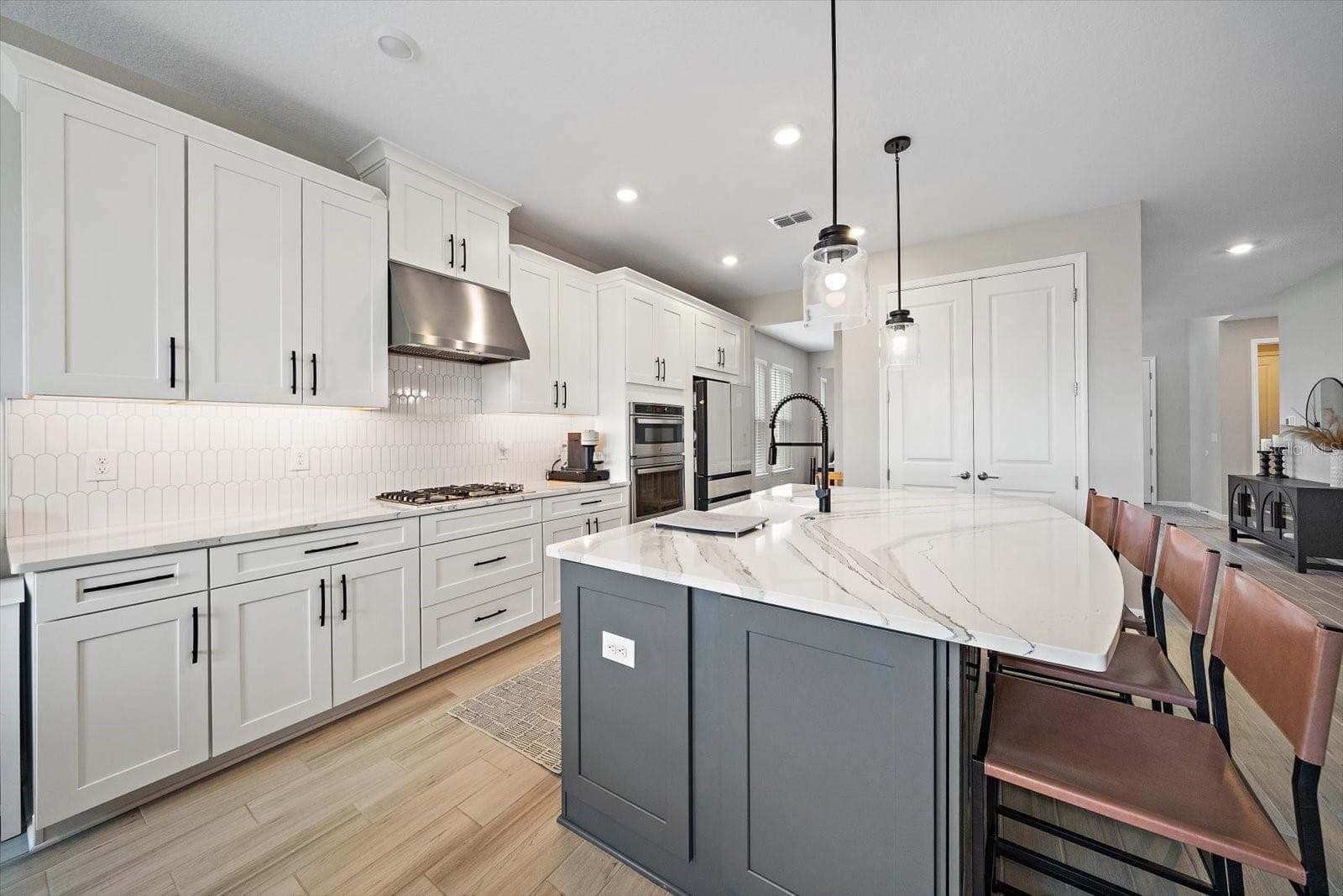 Single Family Residence at 11107 FIELDSTONE DR, PALMETTO, photo 15 of 73