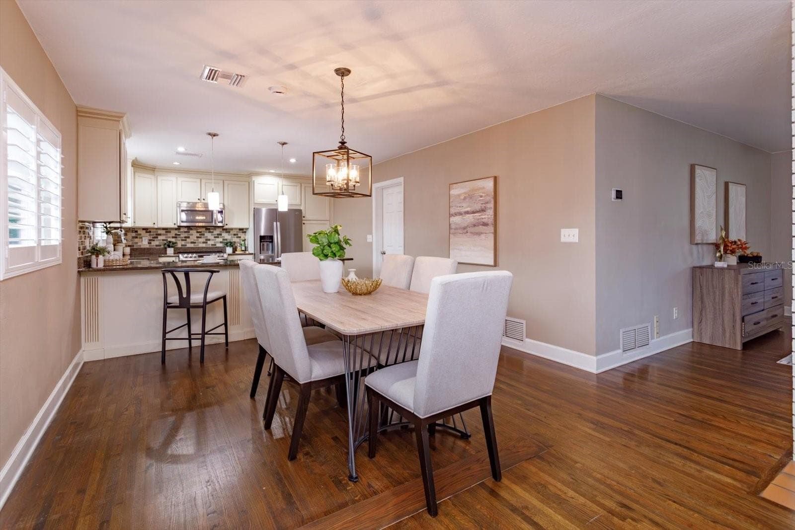 Single Family Residence at 1060 GREGORY DR, MAITLAND, photo 14 of 31