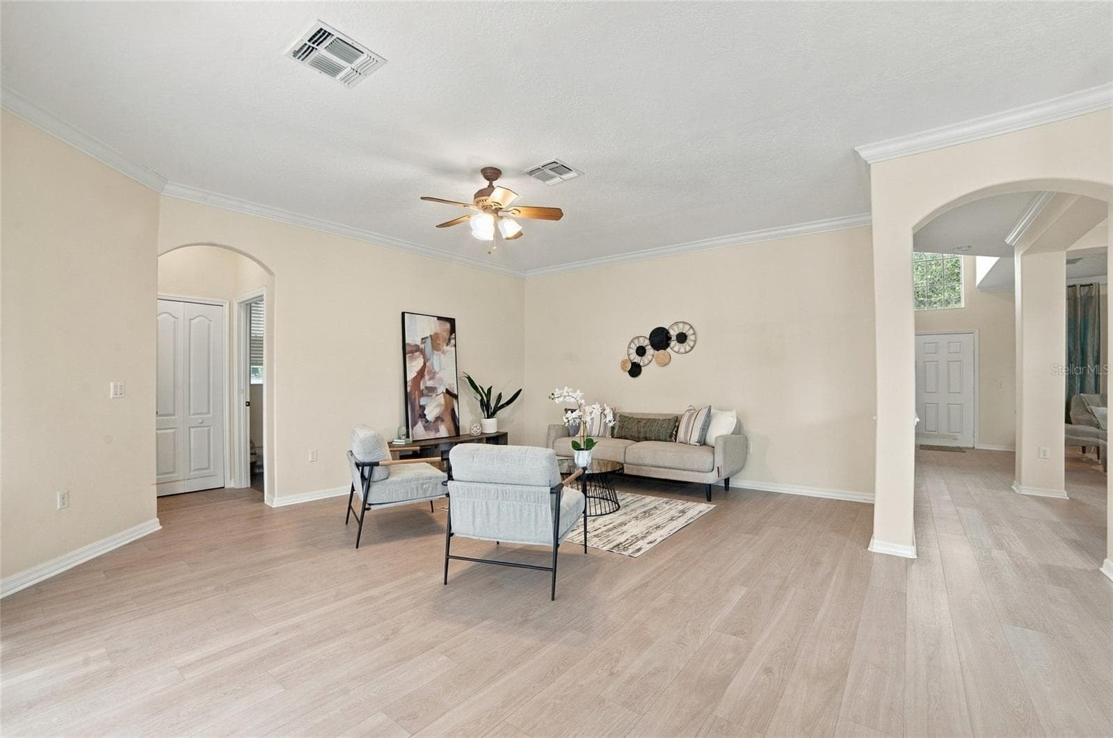 Single Family Residence at 12805 MOSS PARK RIDGE DR, ORLANDO, photo 11 of 40