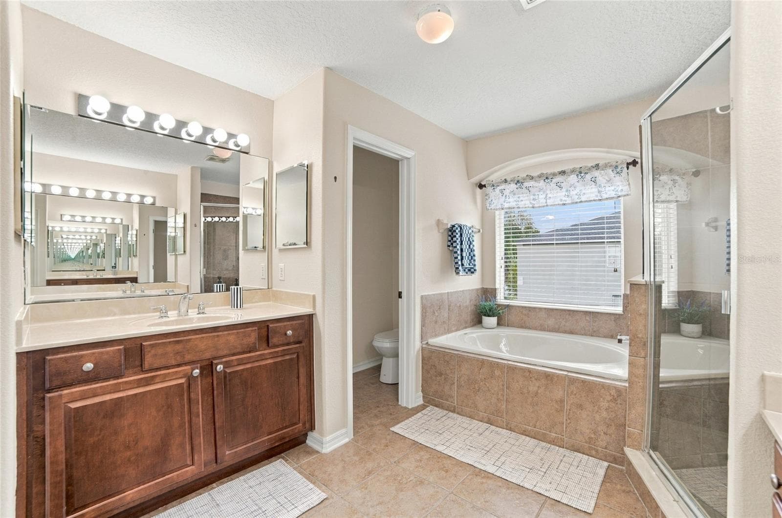 Single Family Residence at 12805 MOSS PARK RIDGE DR, ORLANDO, photo 26 of 40