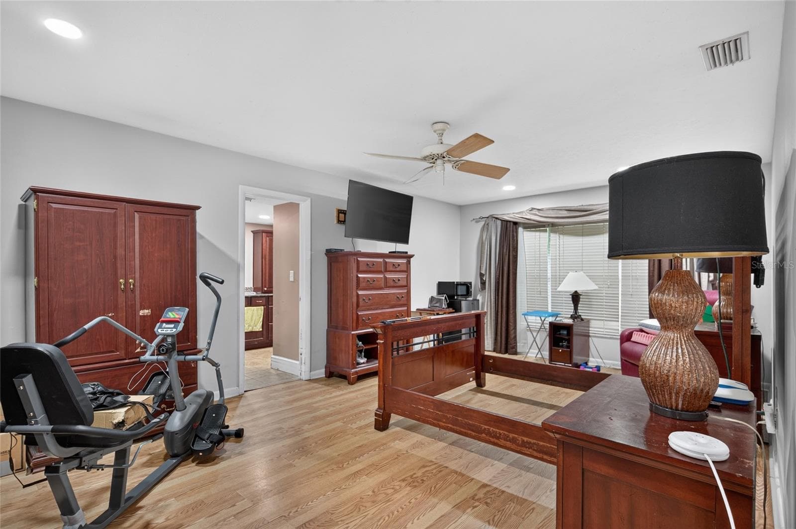 Single Family Residence at 531 GARRARD DR, TEMPLE TERRACE, photo 8 of 51