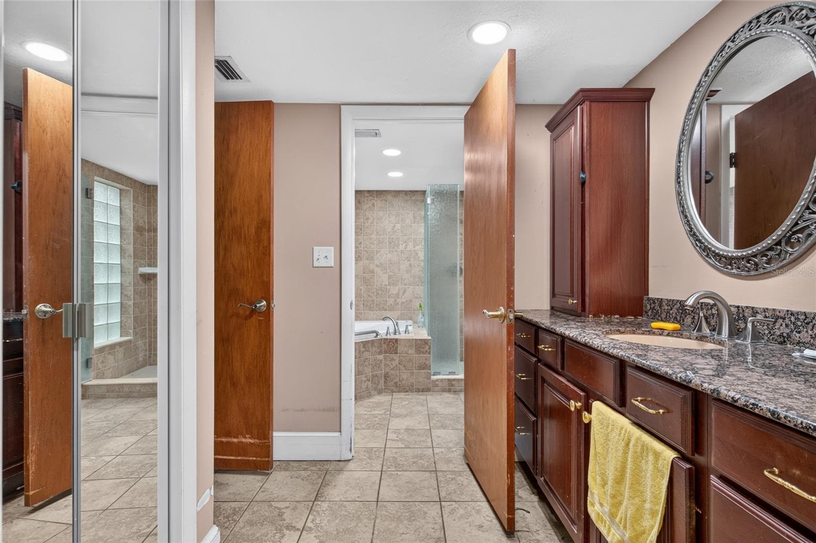 Single Family Residence at 531 GARRARD DR, TEMPLE TERRACE, photo 14 of 51