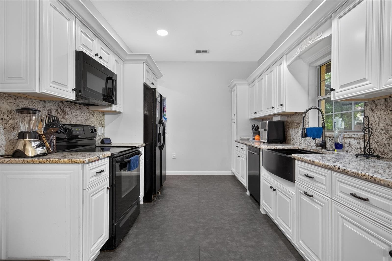 Single Family Residence at 531 GARRARD DR, TEMPLE TERRACE, photo 24 of 51
