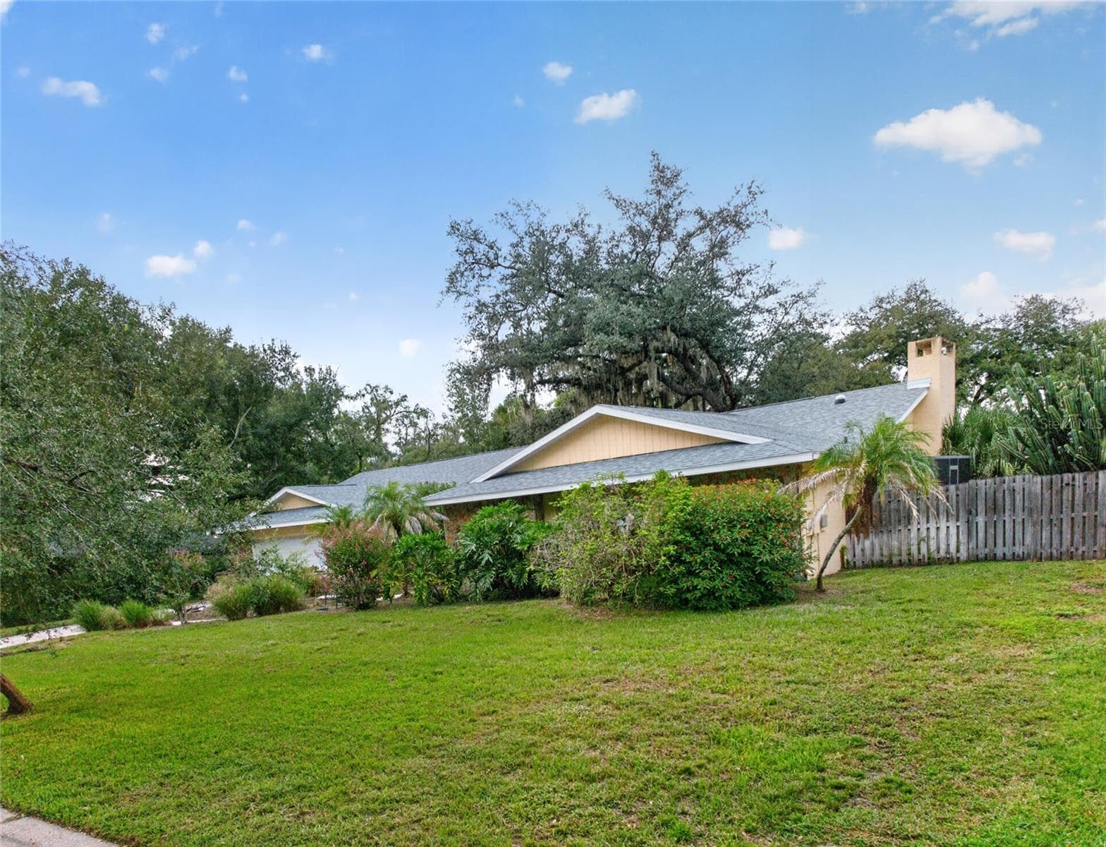 Single Family Residence at 531 GARRARD DR, TEMPLE TERRACE, photo 42 of 51