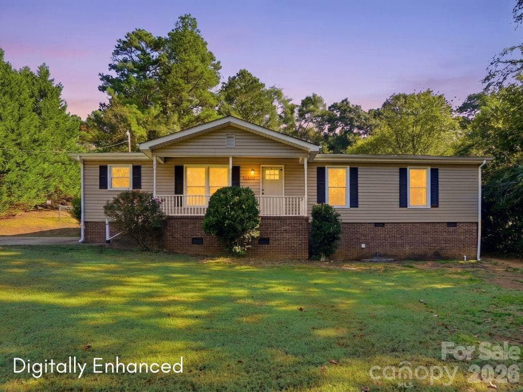 2848 Forest Hills Circle
