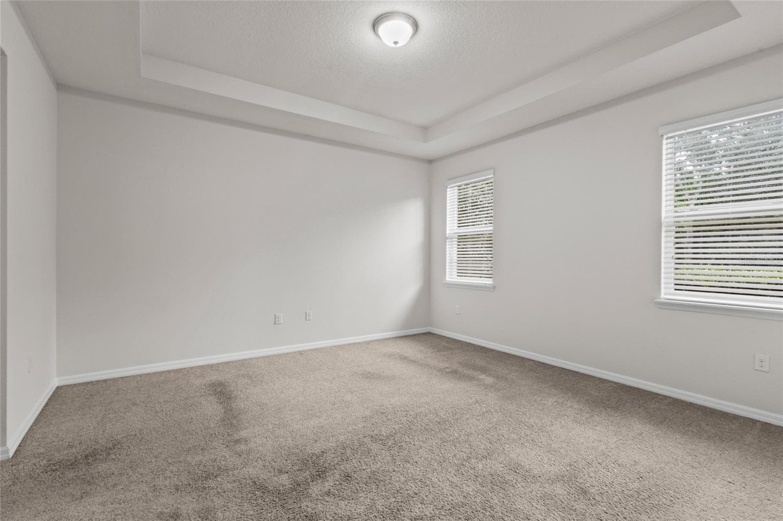 Primary bedroom - 2924 ORIOLE DR, SARASOTA