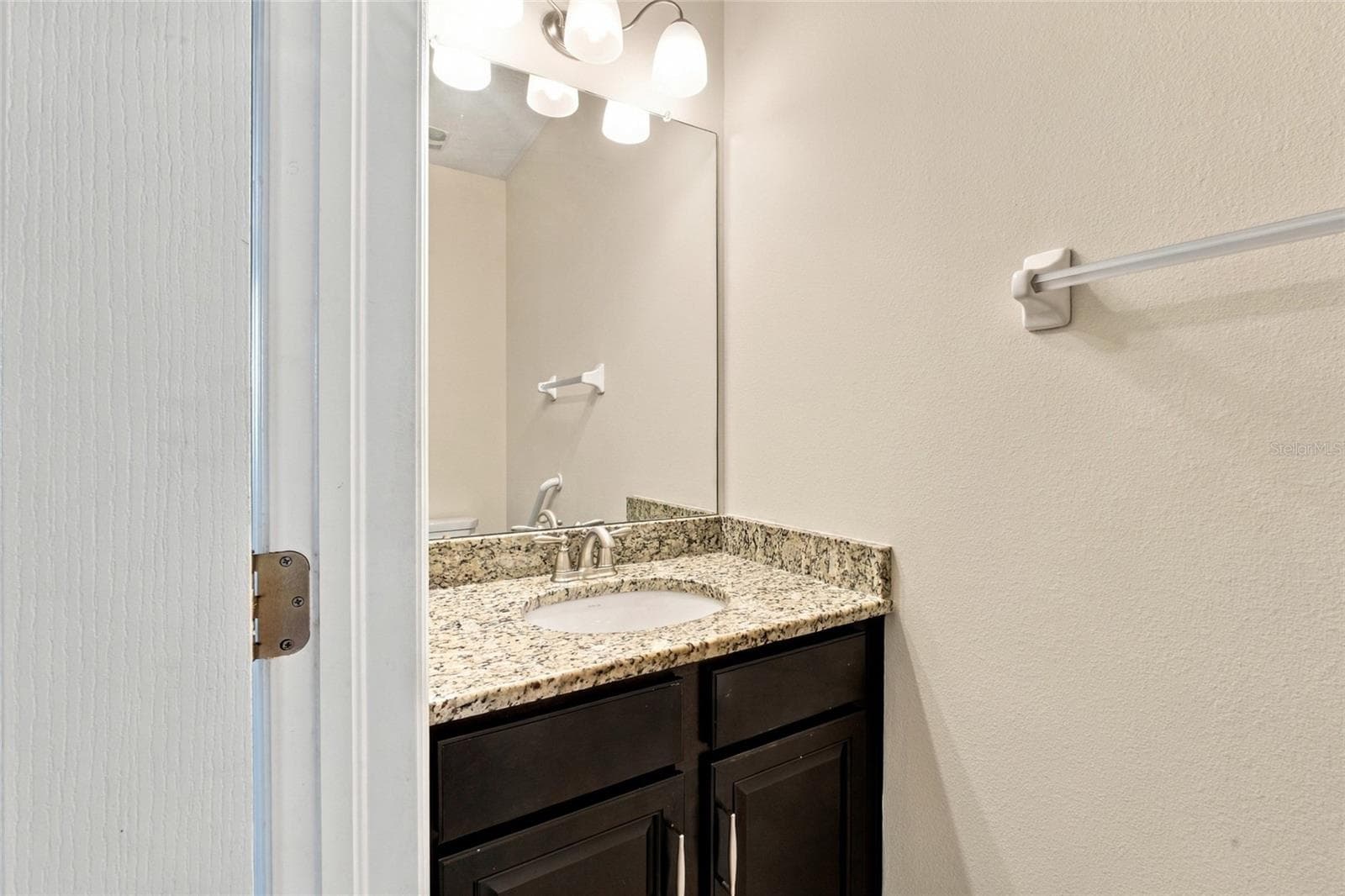 Half bath makes all the difference for convenience and entertaining - 2924 ORIOLE DR, SARASOTA
