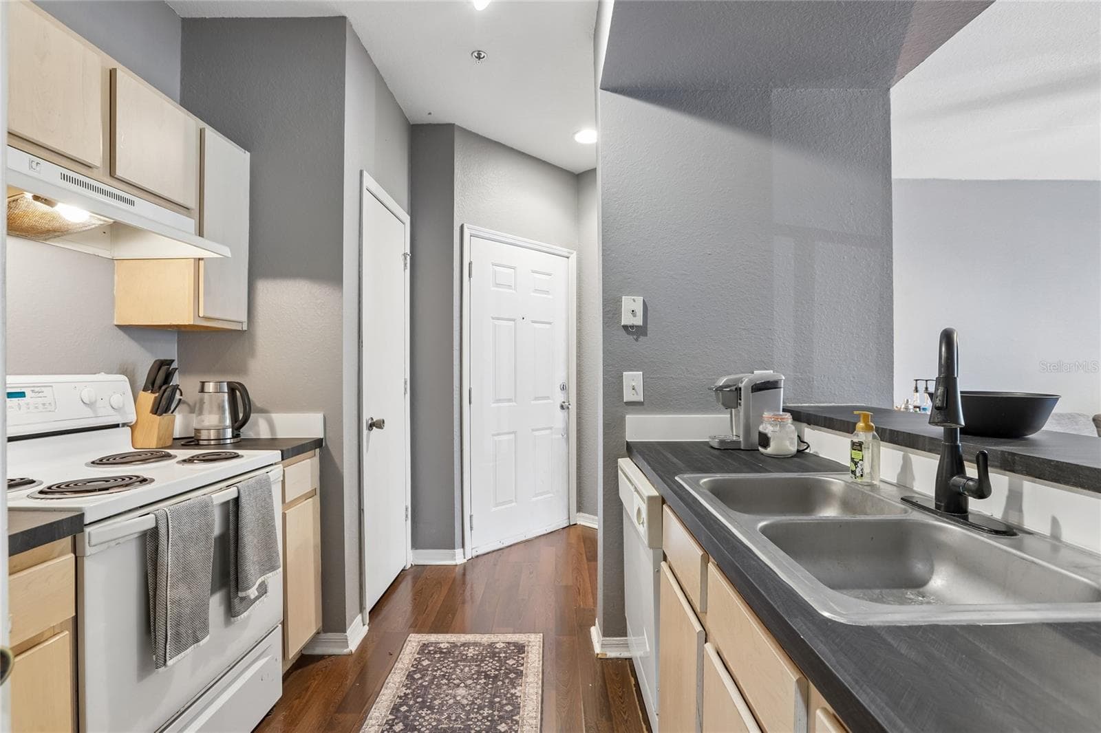 Condominium at 13110 ARBOR ISLE DR #201, TEMPLE TERRACE, photo 14 of 35