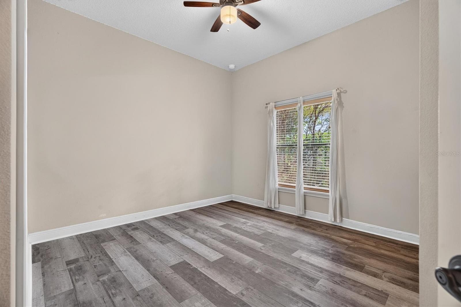 Single Family Residence at 100 VIA ROSA CT, DEBARY, photo 31 of 52