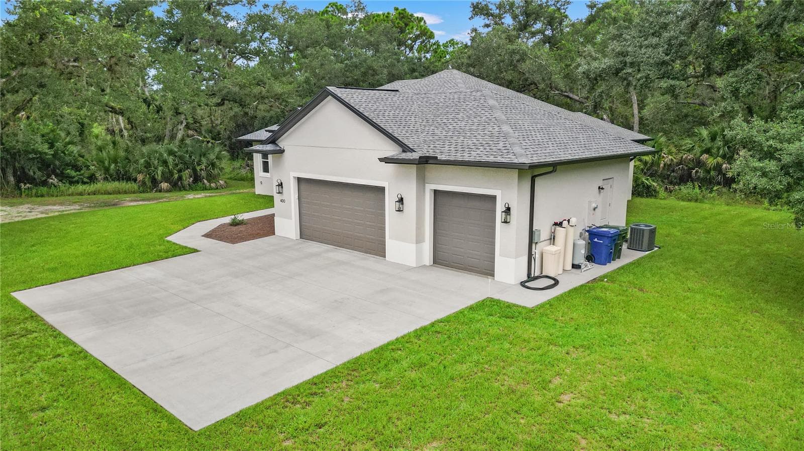 Single Family Residence at 400 S MOON DR, VENICE, photo 38 of 42