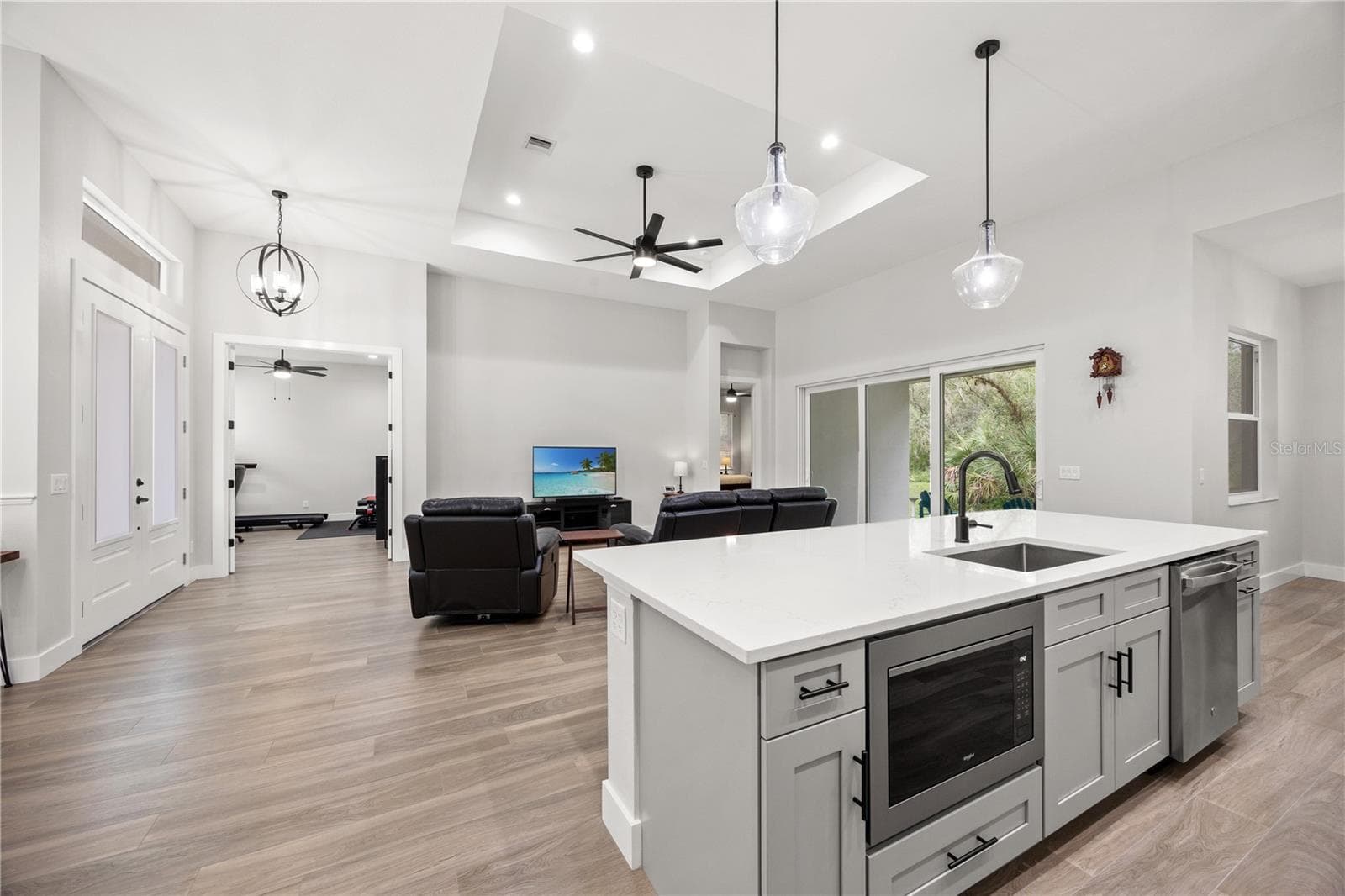 Single Family Residence at 400 S MOON DR, VENICE, photo 12 of 42