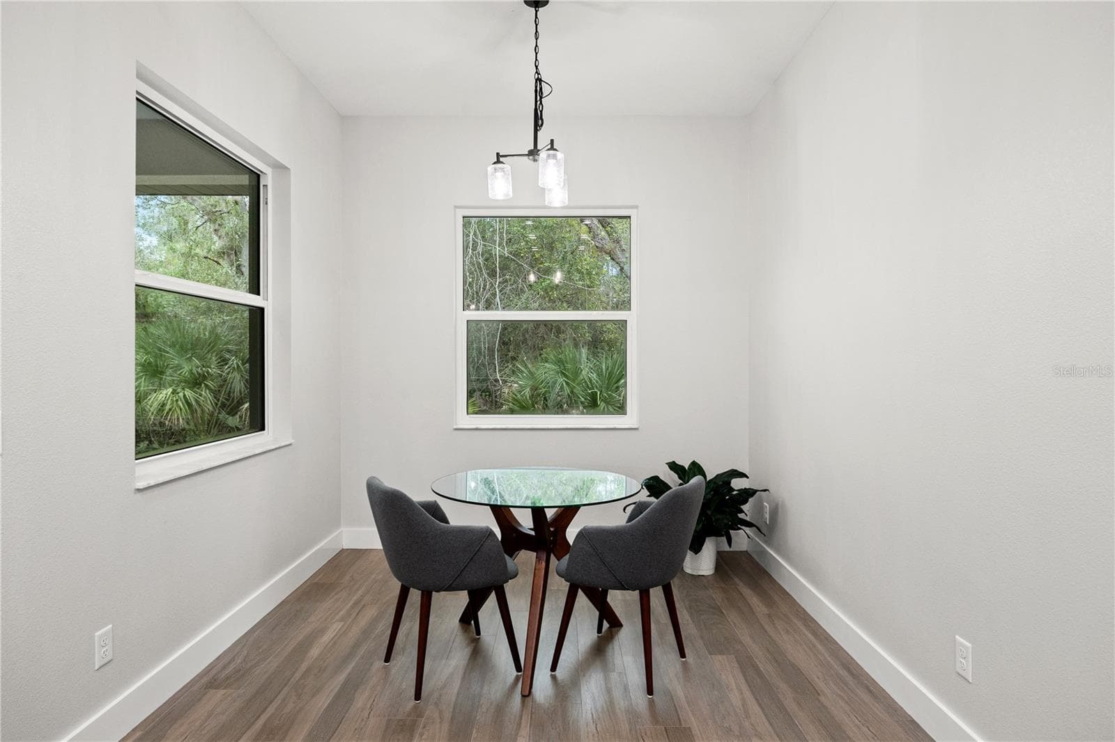 Single Family Residence at 400 S MOON DR, VENICE, photo 17 of 42