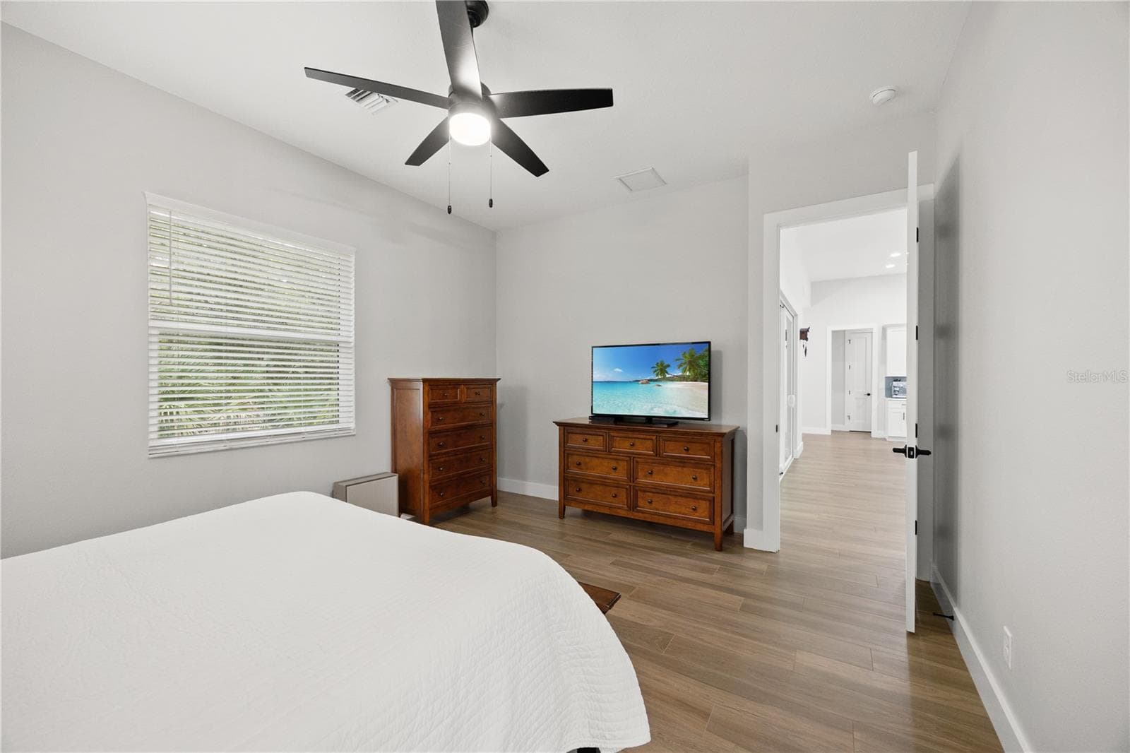 Single Family Residence at 400 S MOON DR, VENICE, photo 22 of 42