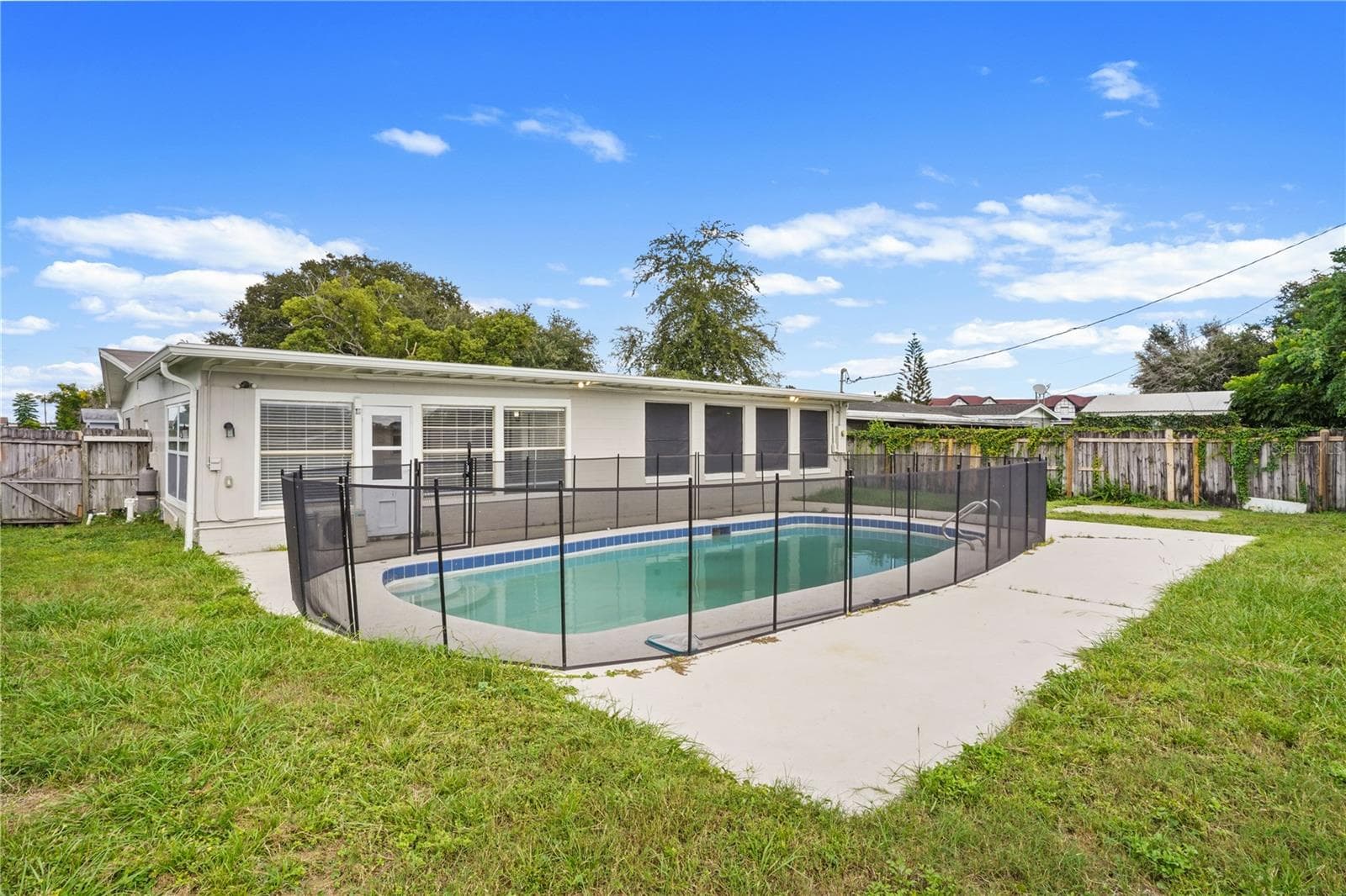 Single Family Residence at 3926 CITADEL DR, ORLANDO, photo 8 of 34