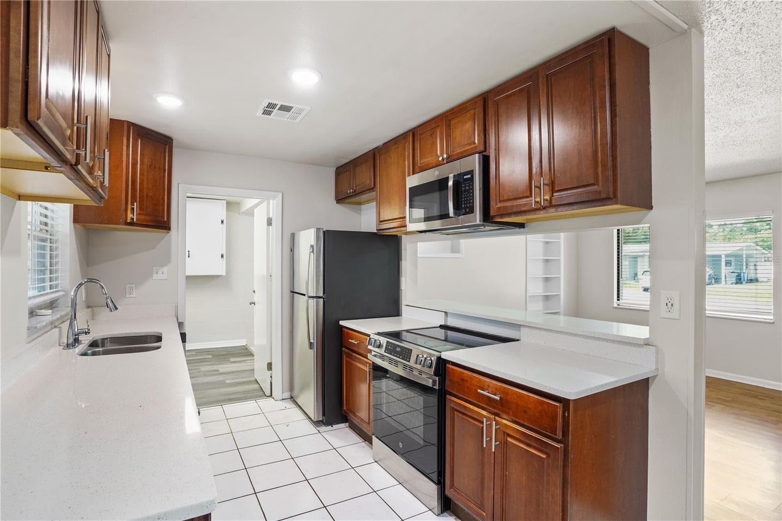 Single Family Residence at 3926 CITADEL DR, ORLANDO, photo 17 of 34