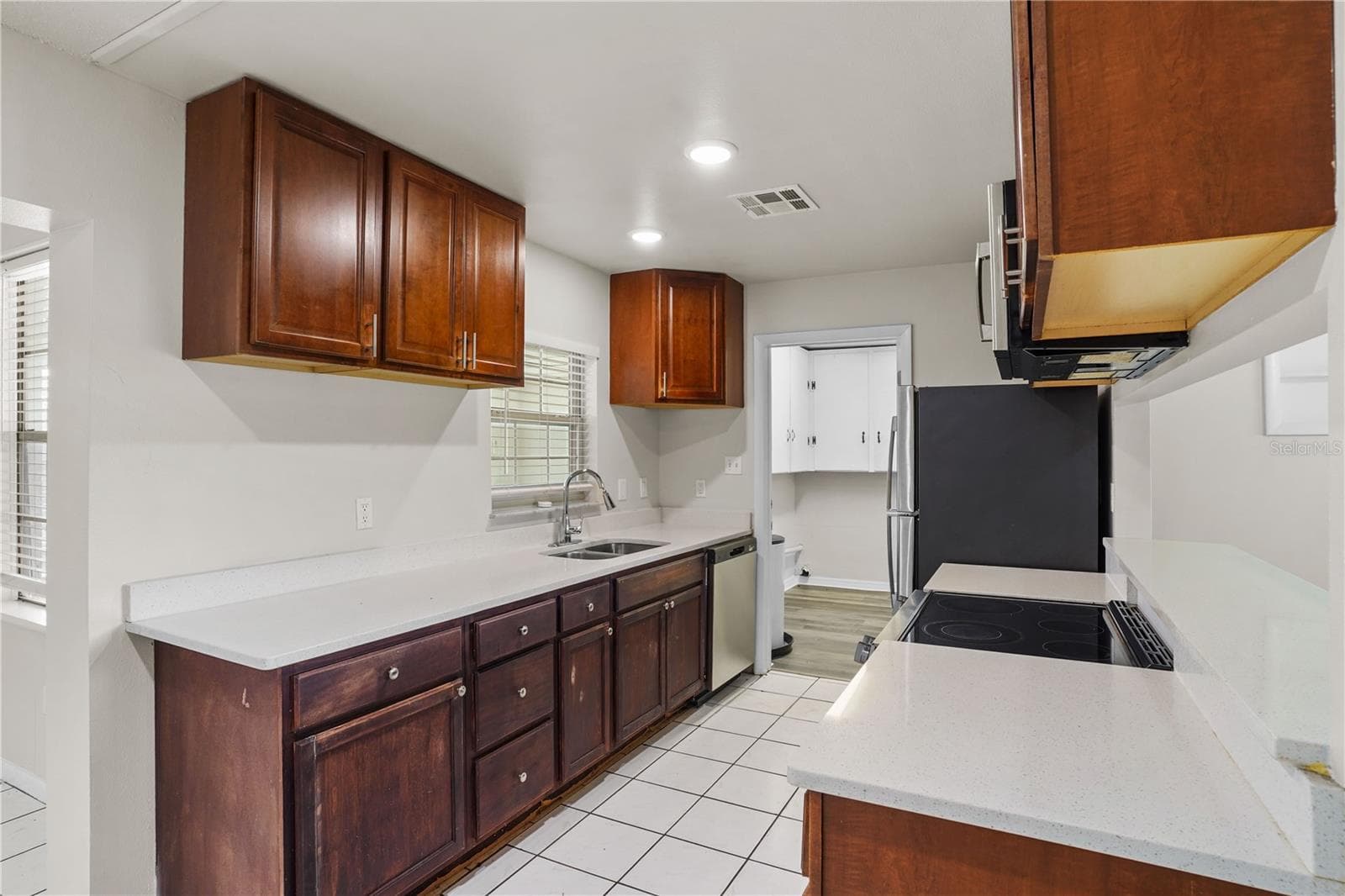 Single Family Residence at 3926 CITADEL DR, ORLANDO, photo 18 of 34
