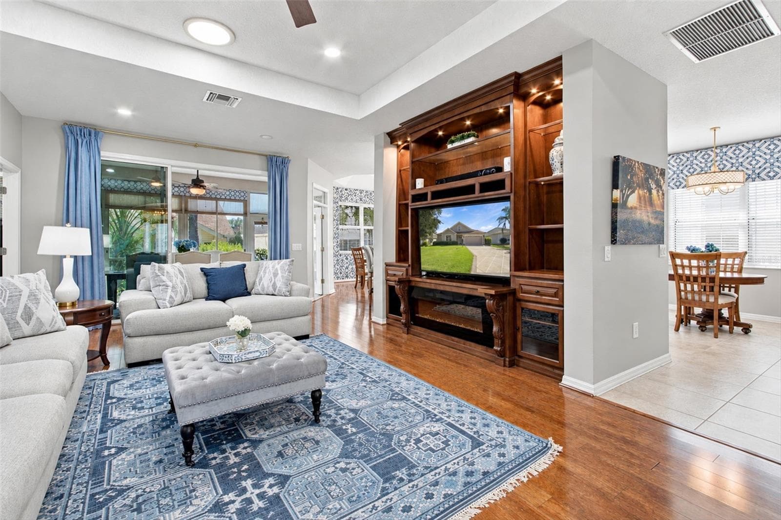 Single Family Residence at 2701 DAFFODIL CT, THE VILLAGES, photo 15 of 43
