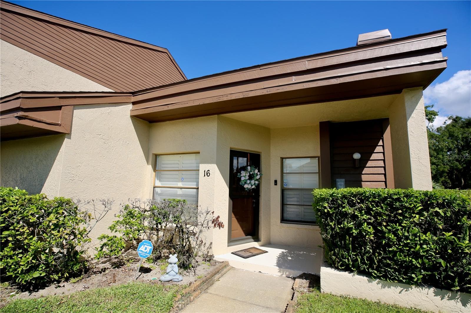Condominium at 3540 COUNTRYBROOK LN #16, PALM HARBOR, photo 46 of 53