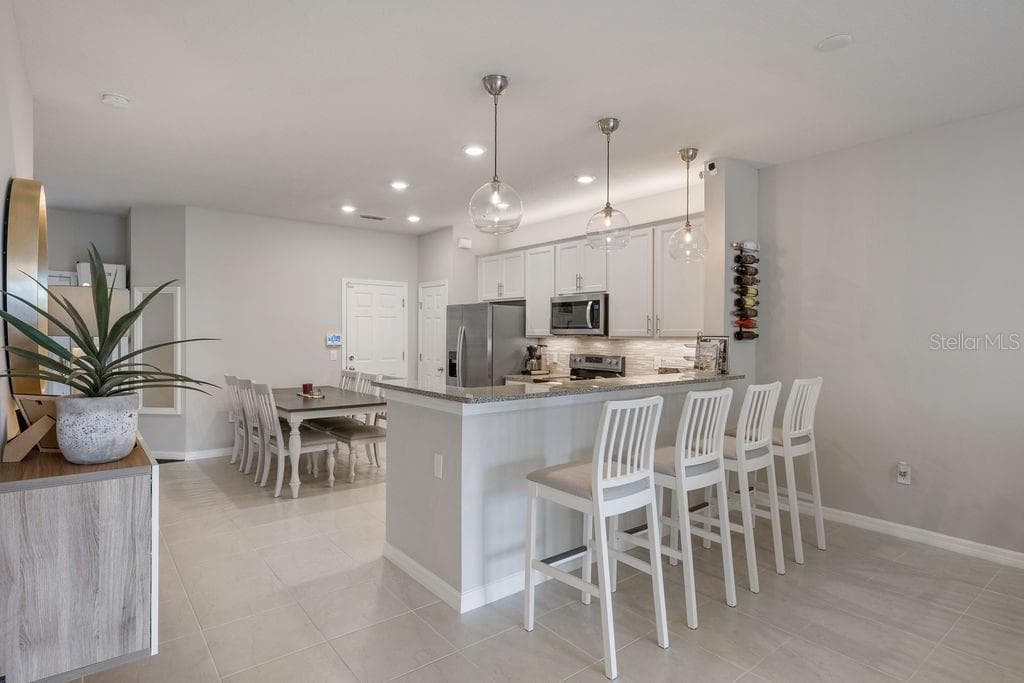 Townhouse at 3954 PLAINVIEW DR, ORLANDO, photo 9 of 30