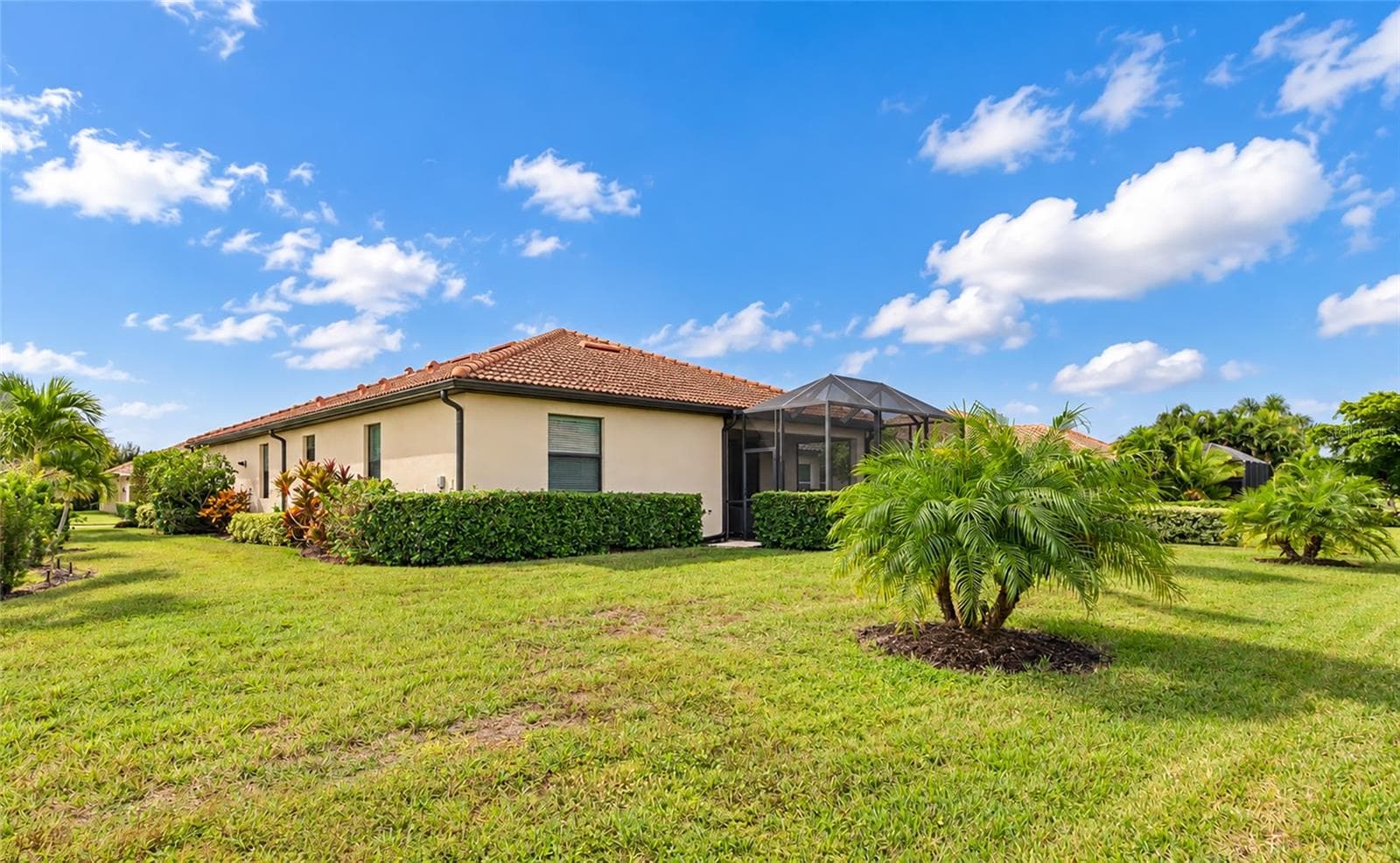 Single Family Residence at 4761 ROYAL DORNOCH CIR, BRADENTON, photo 3 of 36