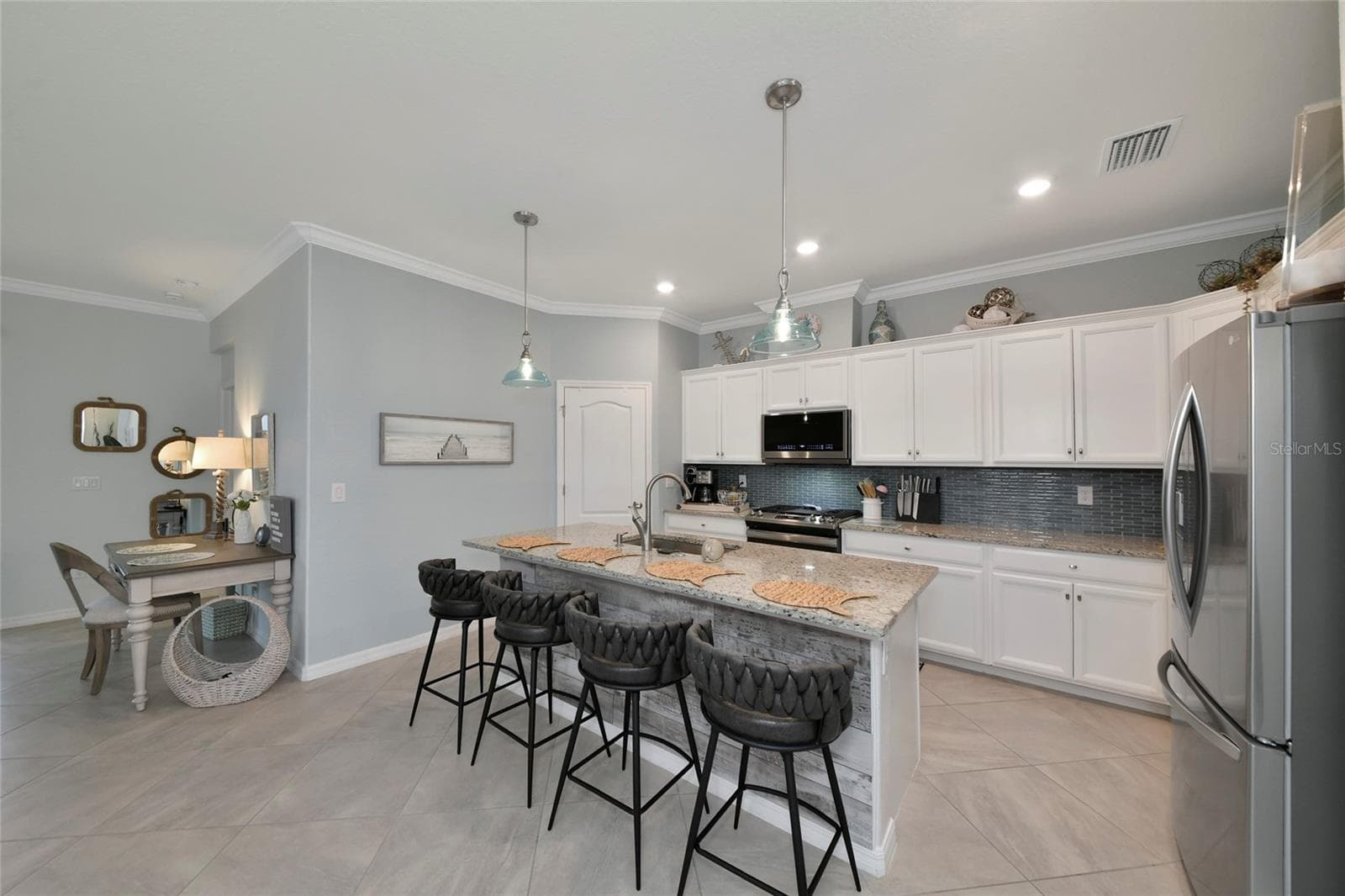 Single Family Residence at 4761 ROYAL DORNOCH CIR, BRADENTON, photo 6 of 36